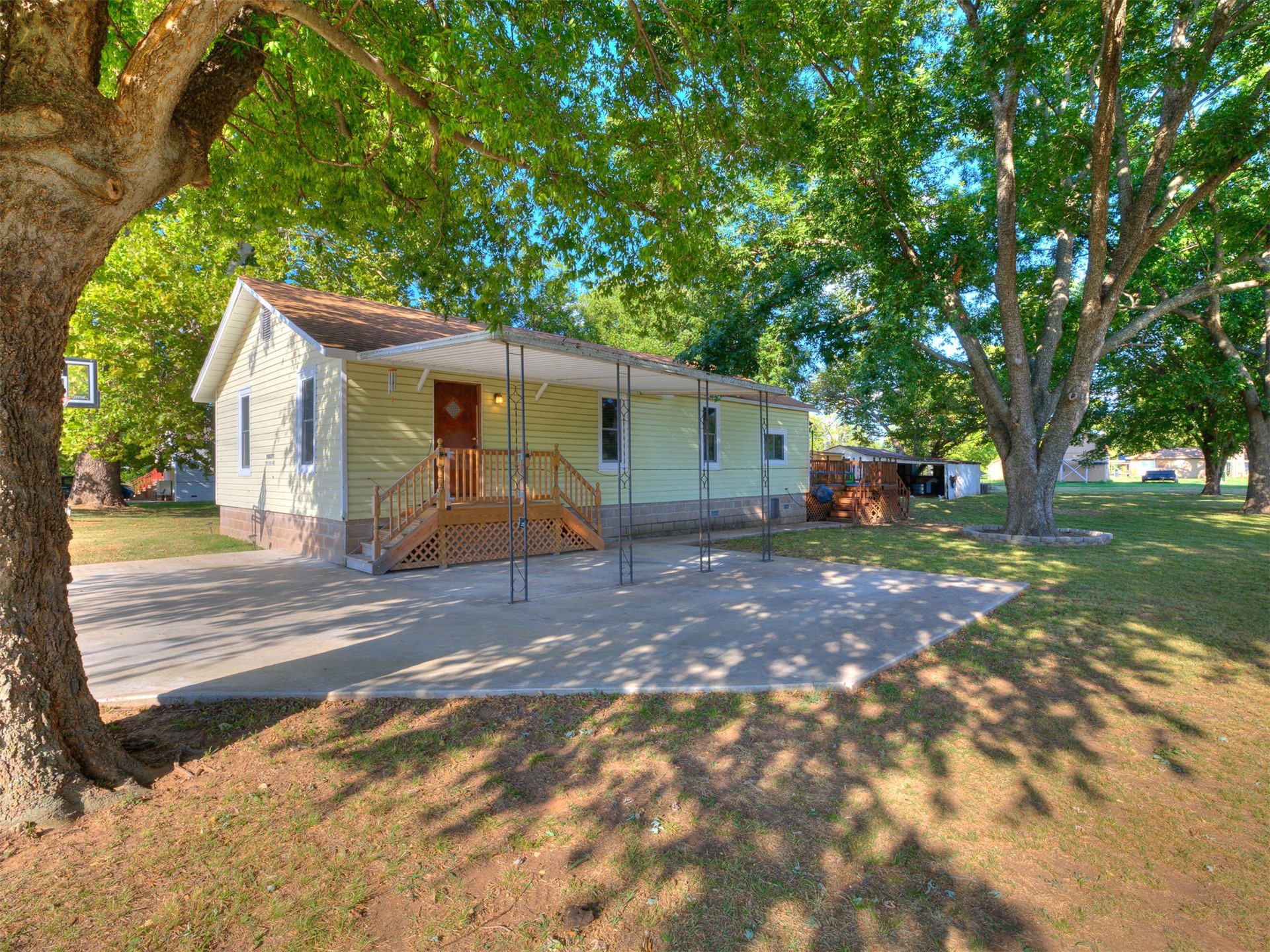 2019 S 161st West Avenue Property Photo 2