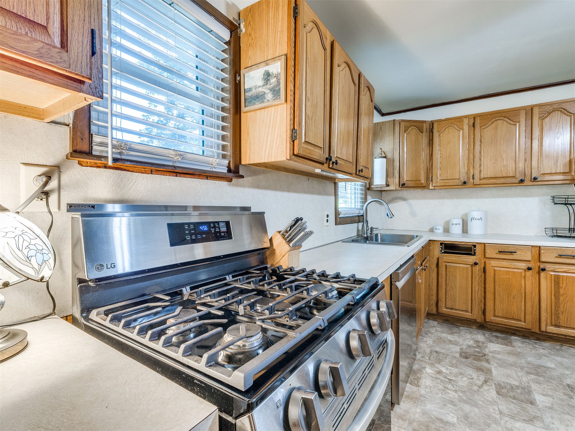 2019 S 161st West Avenue Property Photo 32