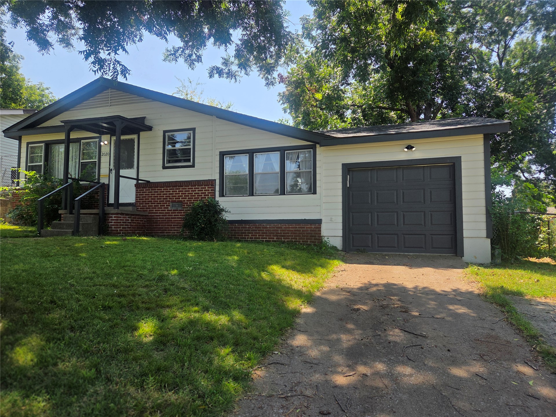 2020 W 46th Street Property Photo 1