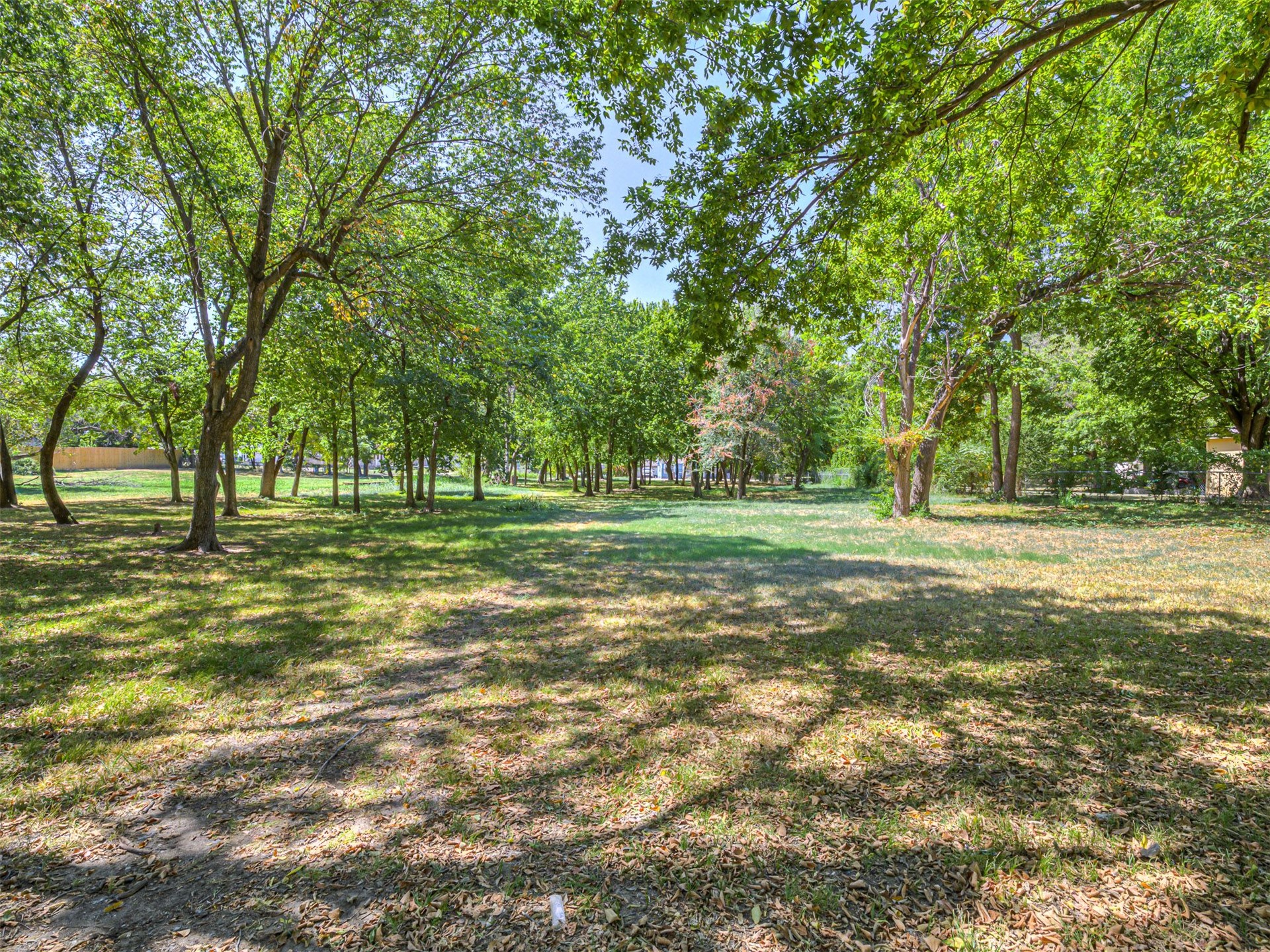 2226 N Birmingham Place Property Photo 2