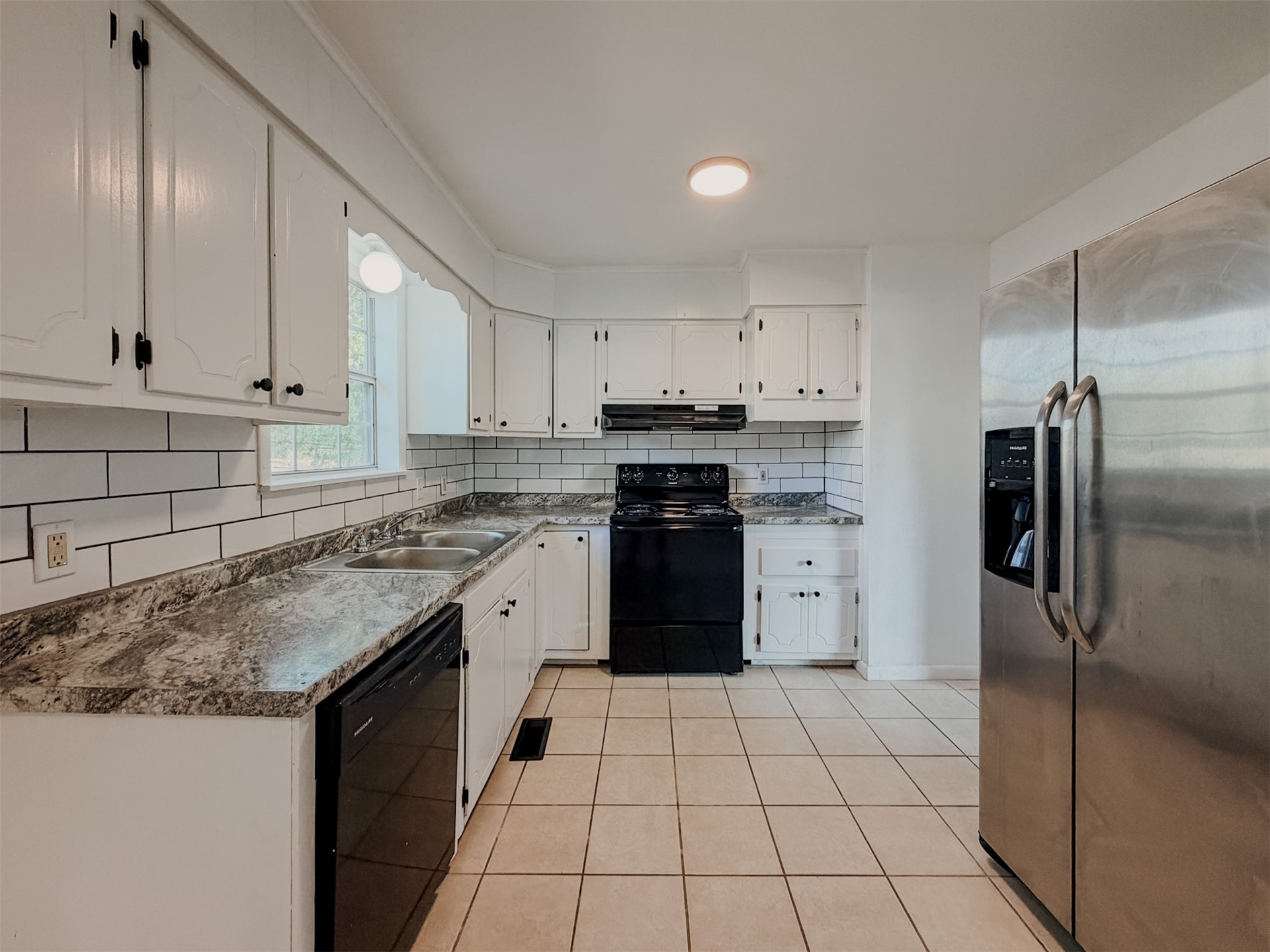102 Kupsick Street Property Photo 15