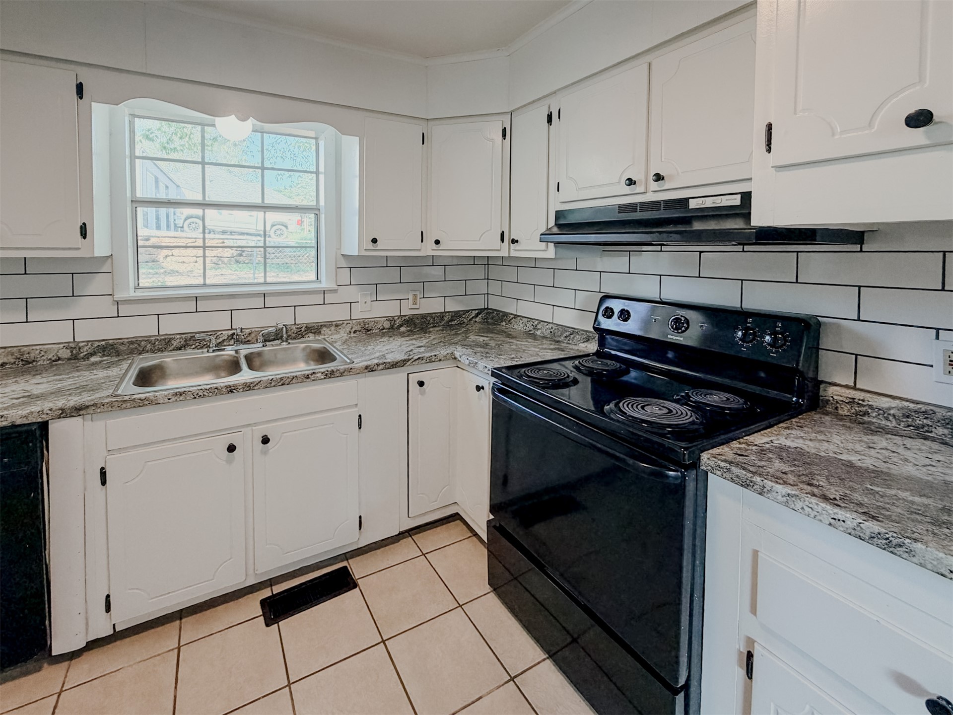 102 Kupsick Street Property Photo 17