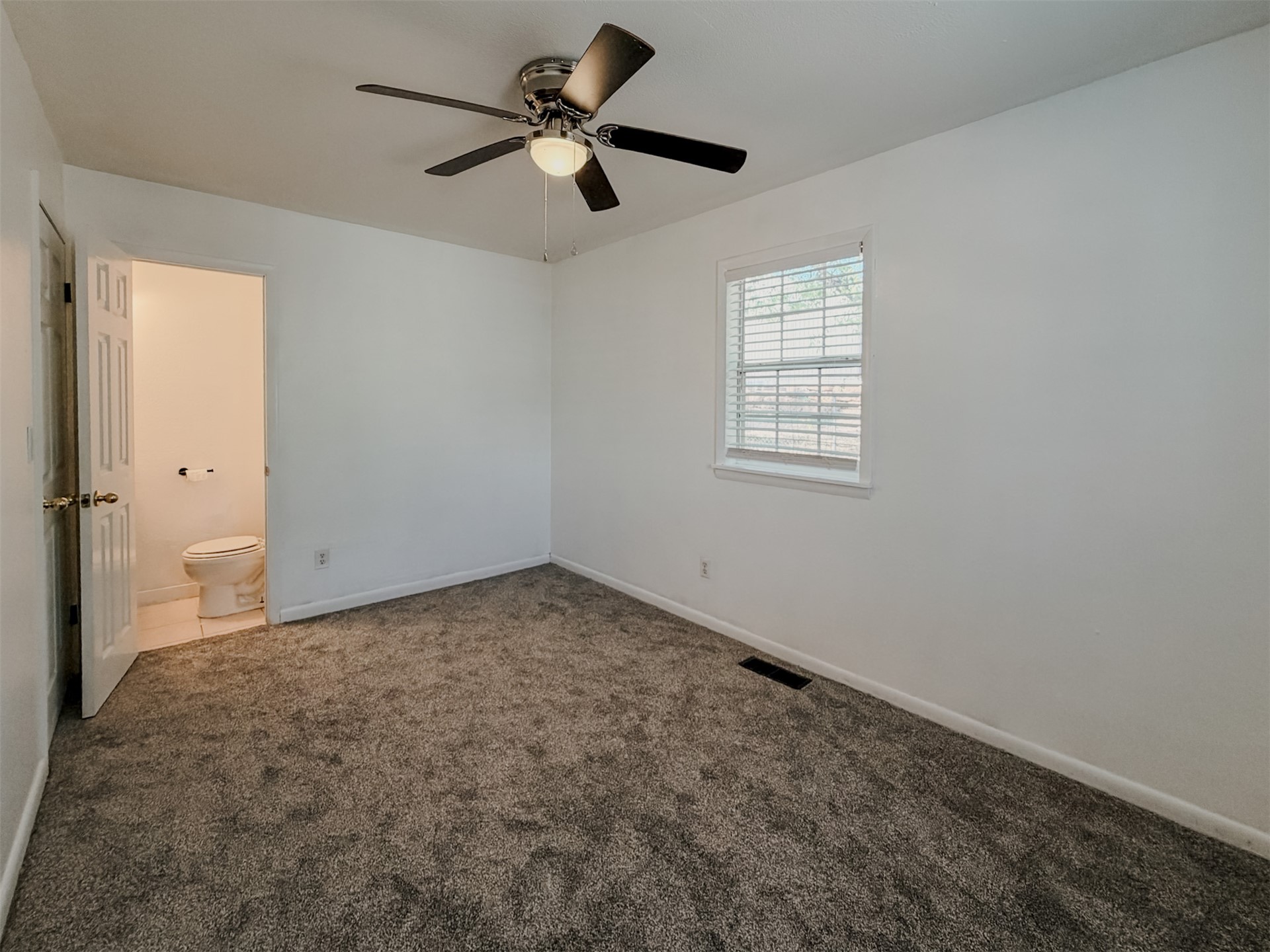 102 Kupsick Street Property Photo 36