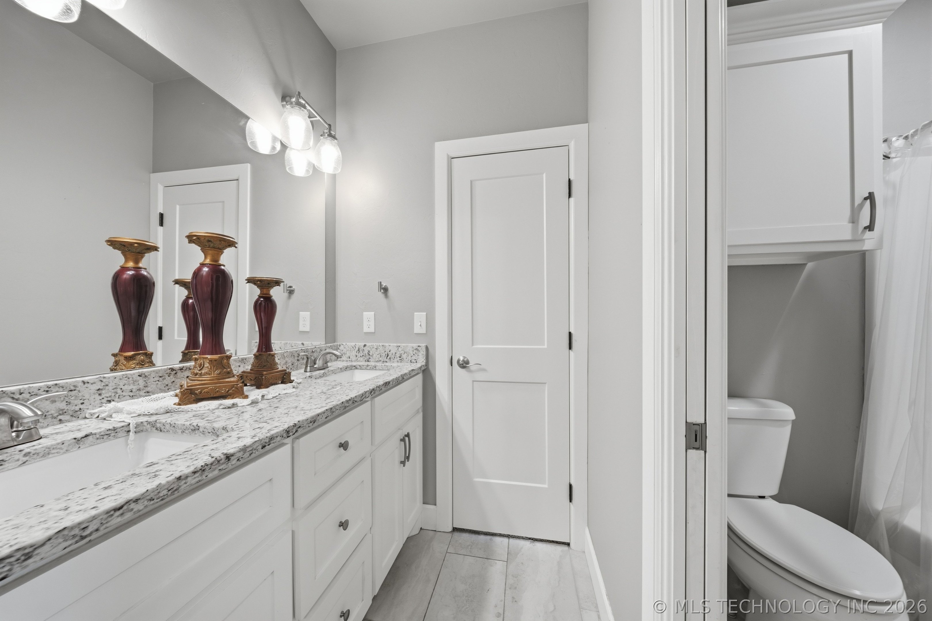 17 E 32nd Street Property Photo 24