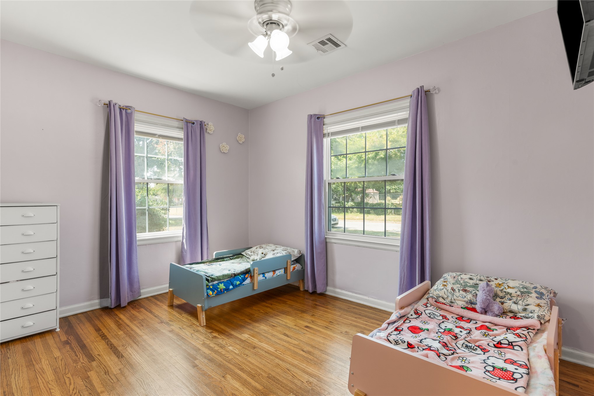 2239 S Oswego Avenue Property Photo 18