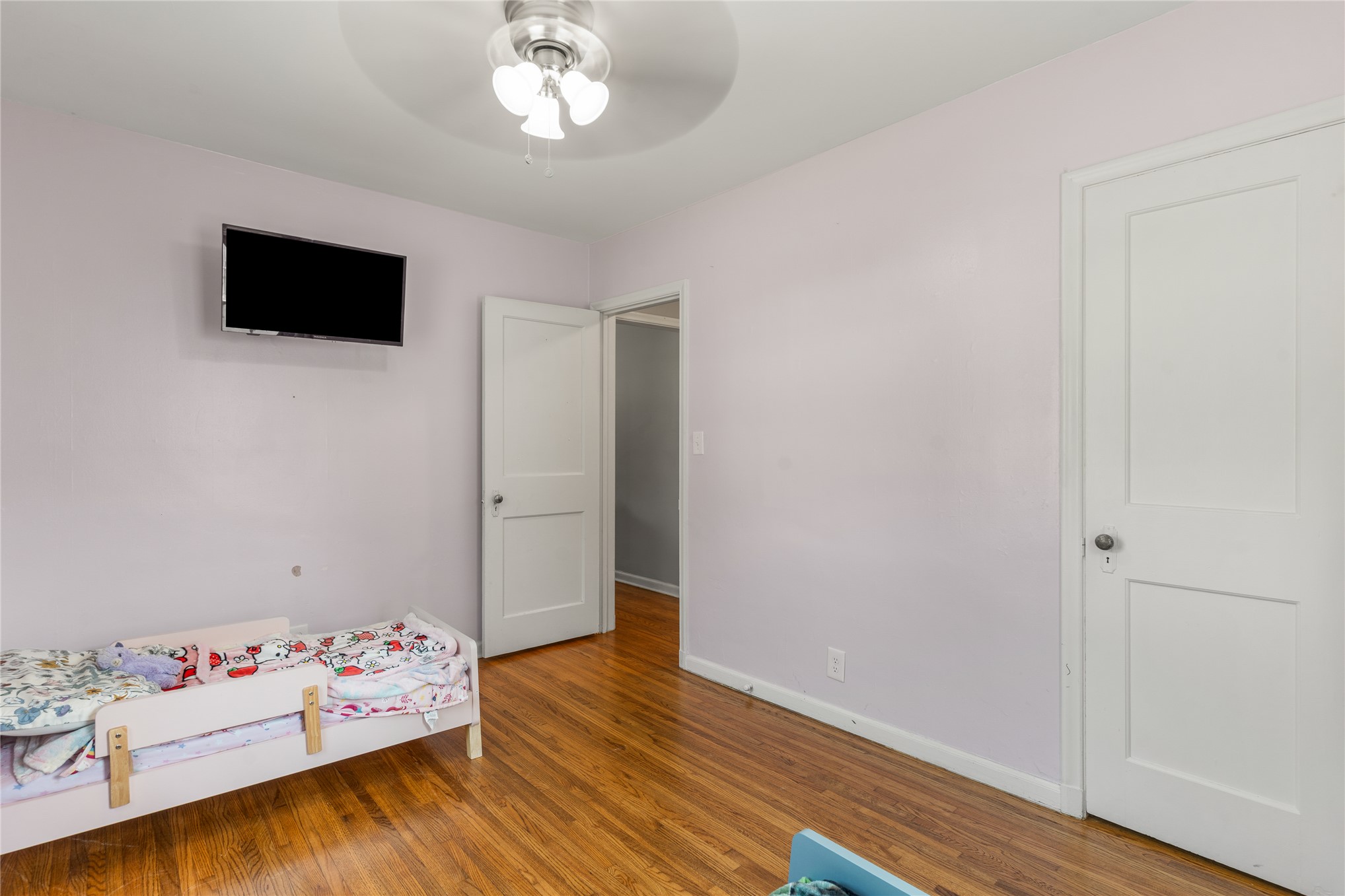 2239 S Oswego Avenue Property Photo 19