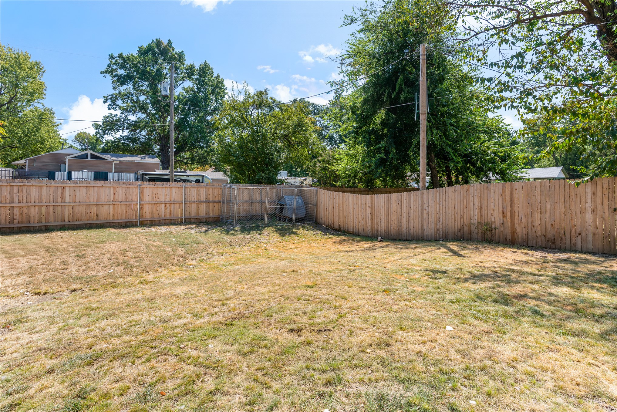 2239 S Oswego Avenue Property Photo 27