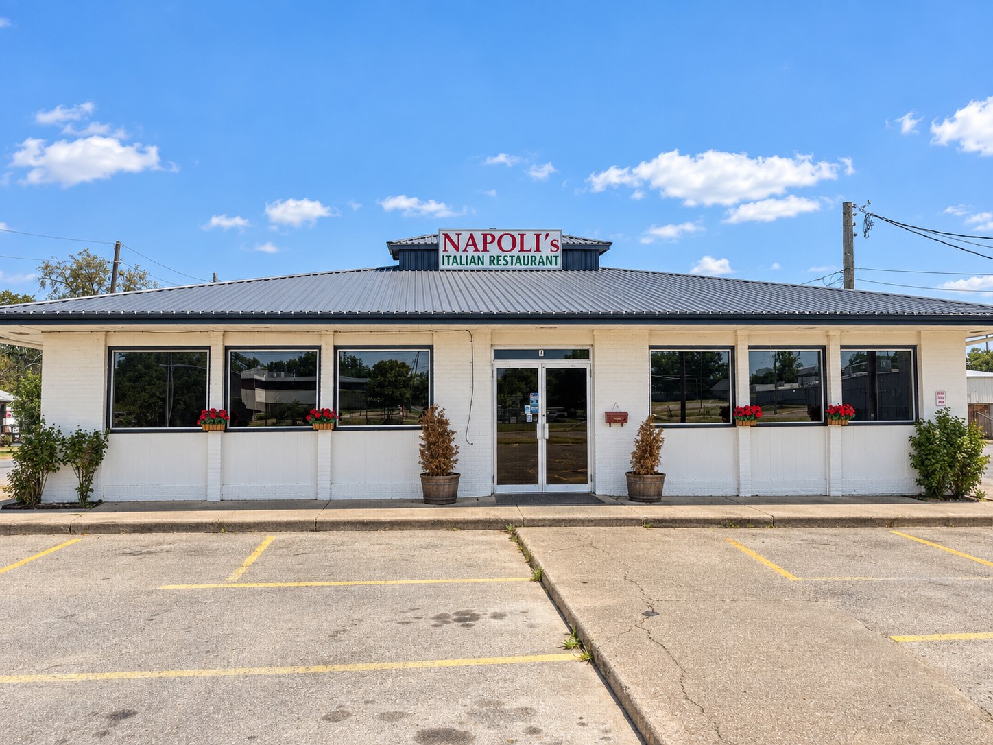 4 S Commerce Street Property Photo 1