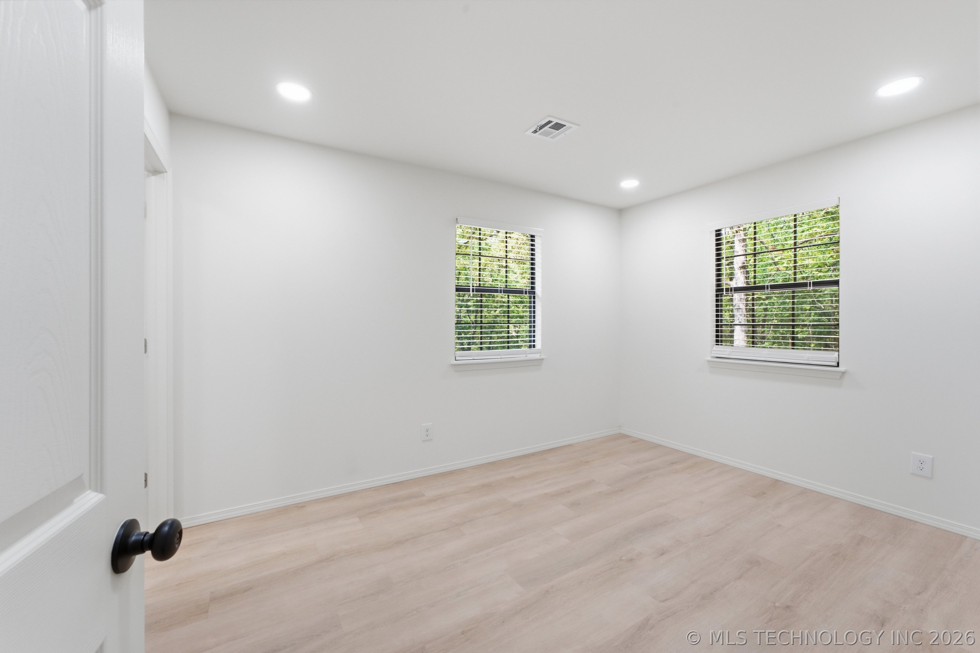 1029 Country Club Road Property Photo 13