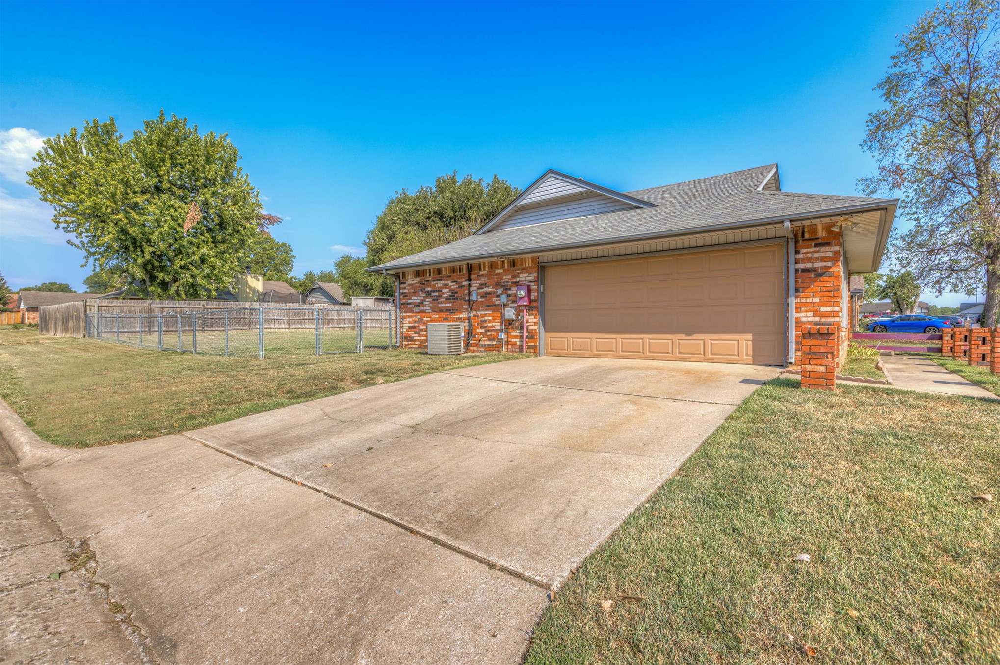 4020 S Birch Place Property Photo 4