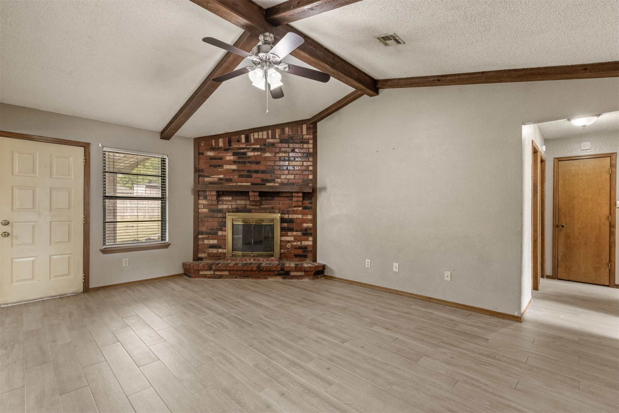 4020 S Birch Place Property Photo 8