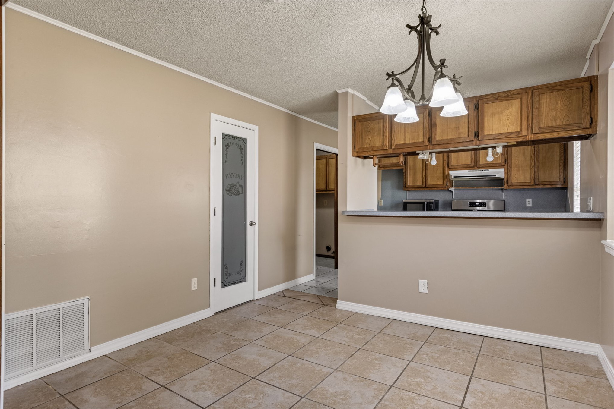 4020 S Birch Place Property Photo 12