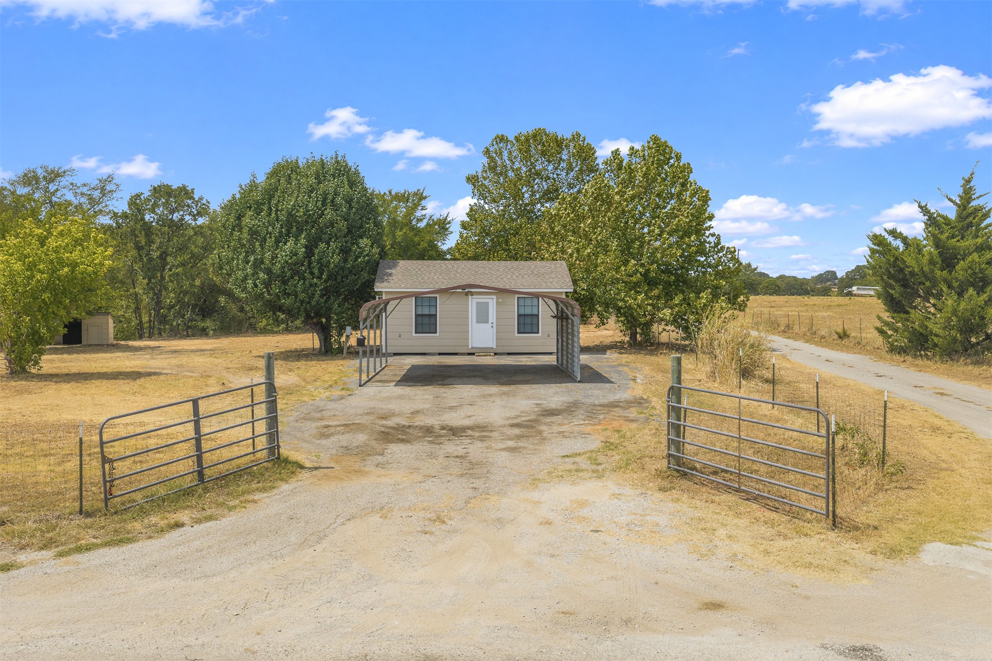 3358 Peery Road Property Photo 2