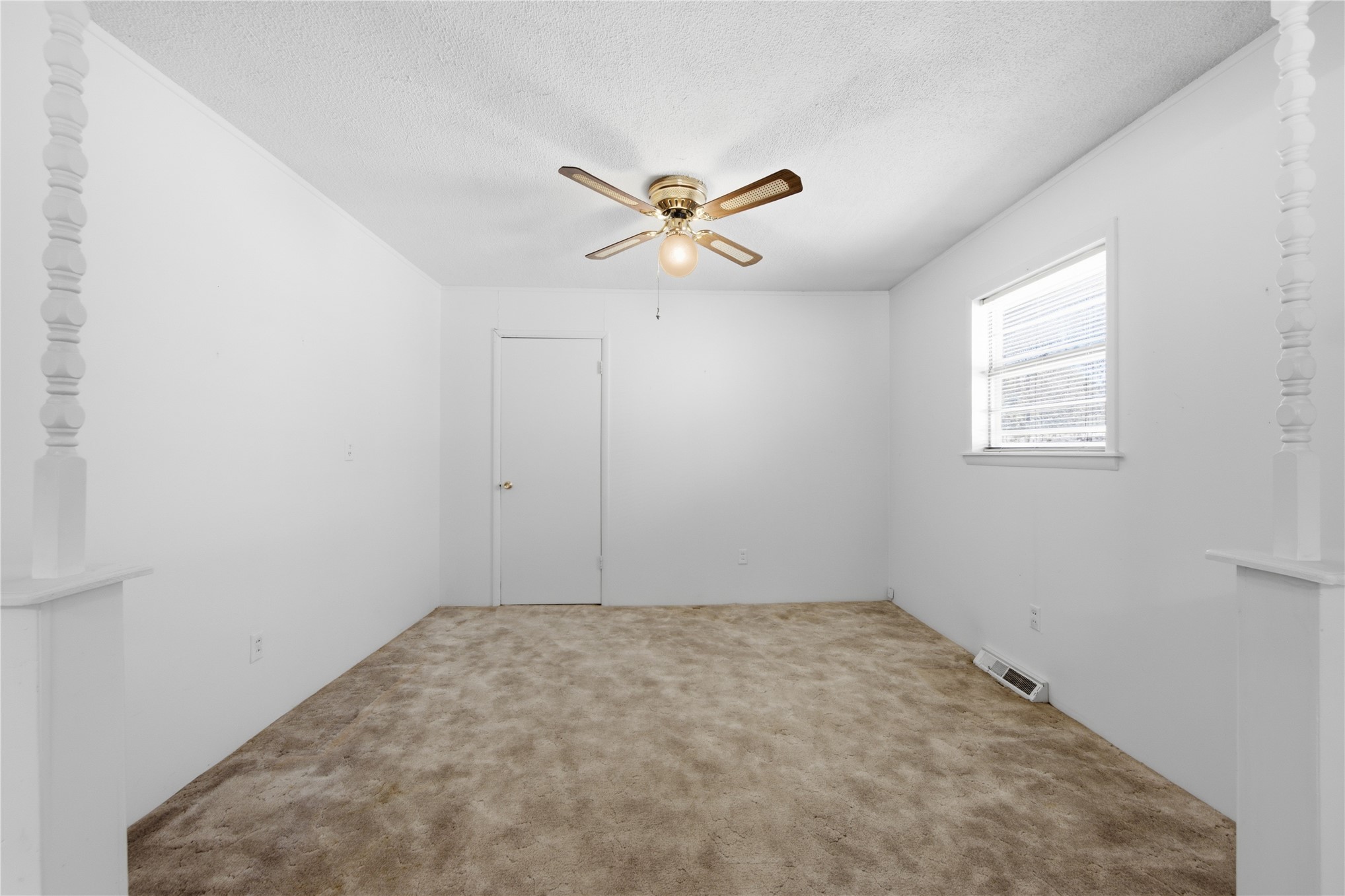 208 S Ora Street Property Photo 18