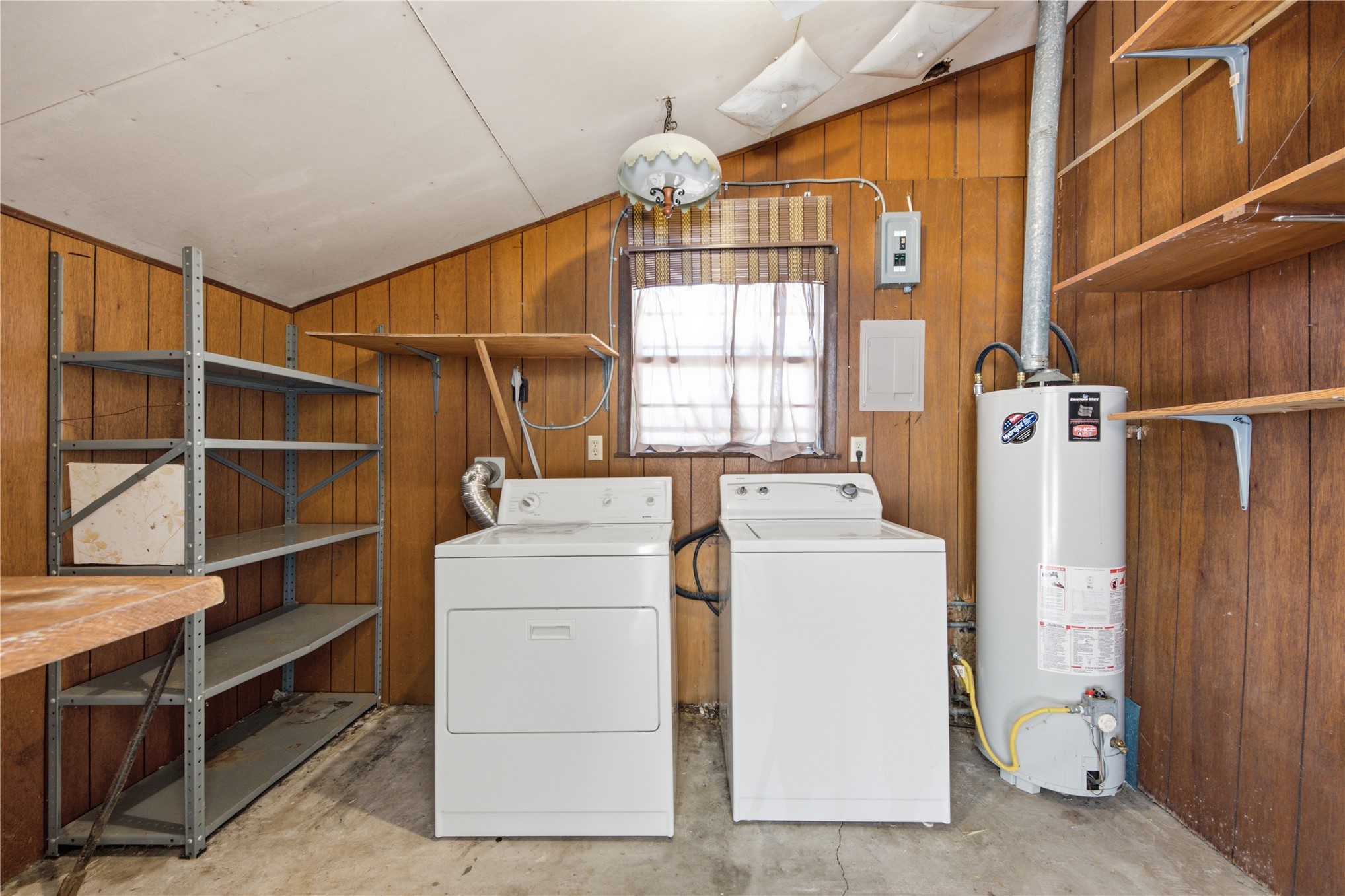208 S Ora Street Property Photo 22