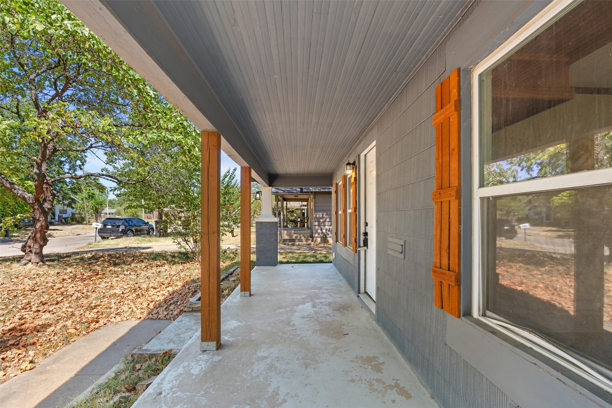 1408 S Maple Avenue Property Photo 3