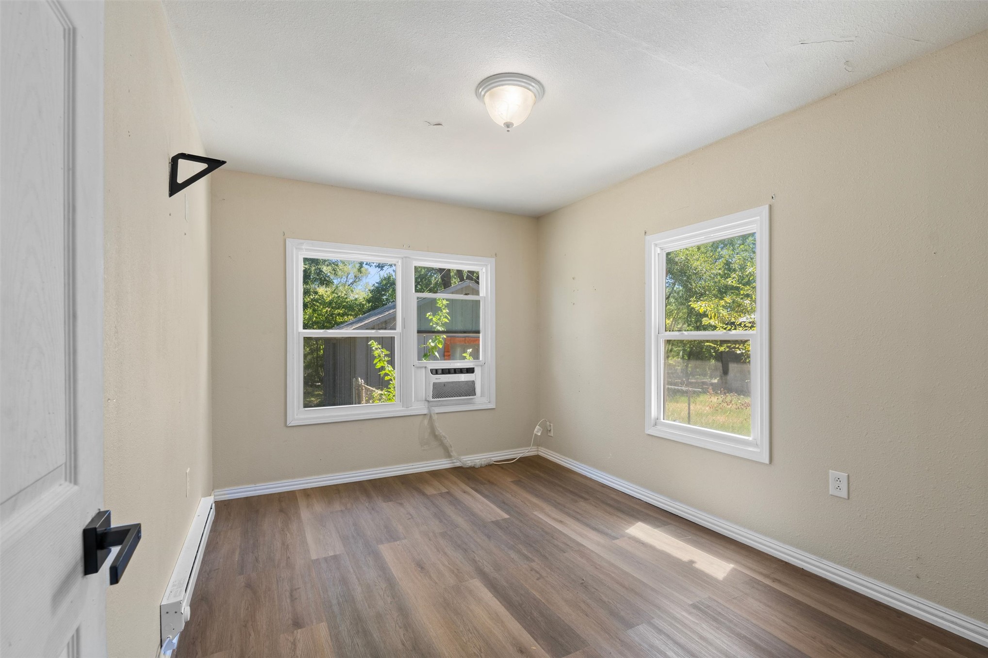 1408 S Maple Avenue Property Photo 16