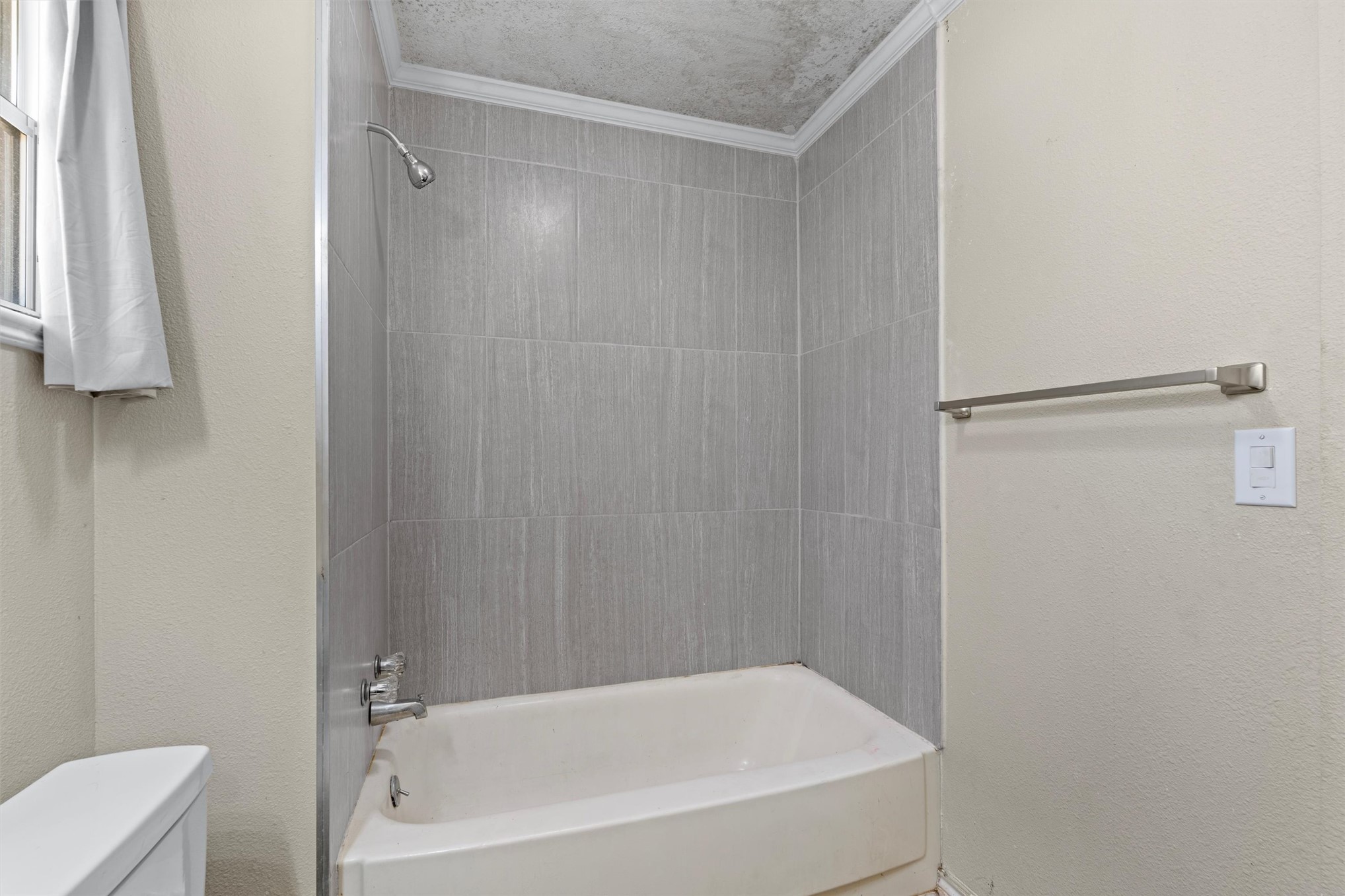 1408 S Maple Avenue Property Photo 20