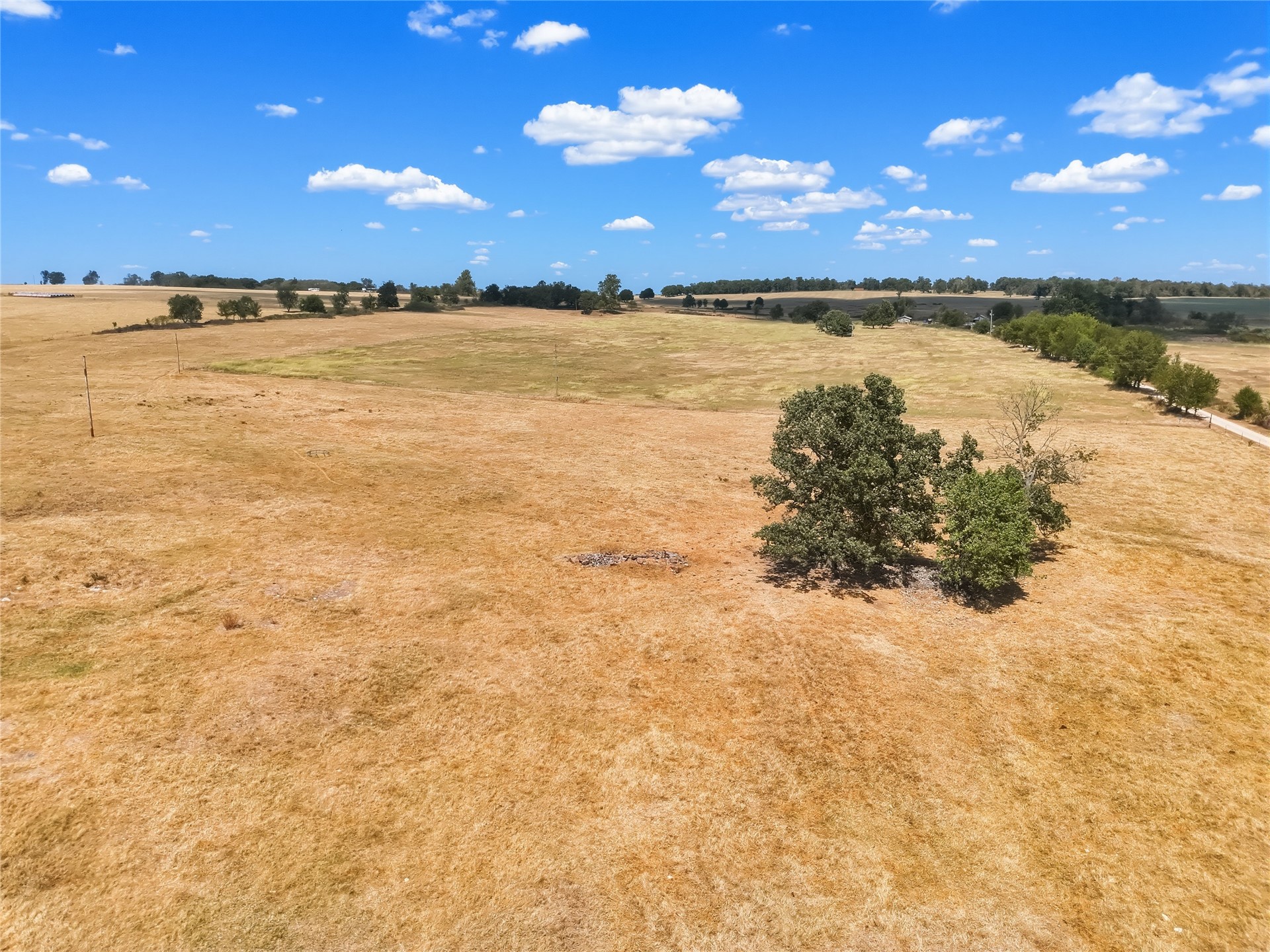472309 E 700 Road Property Photo 9