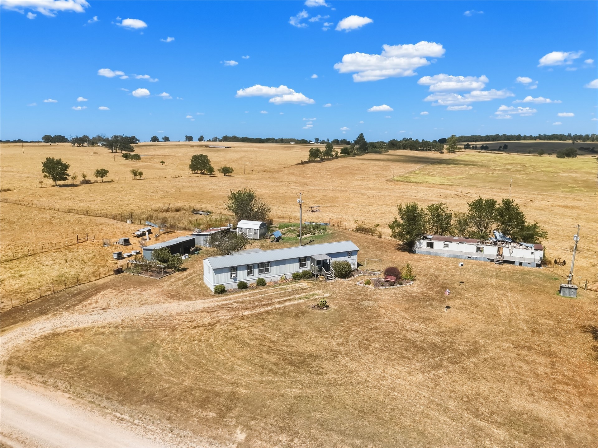 472309 E 700 Road Property Photo 10