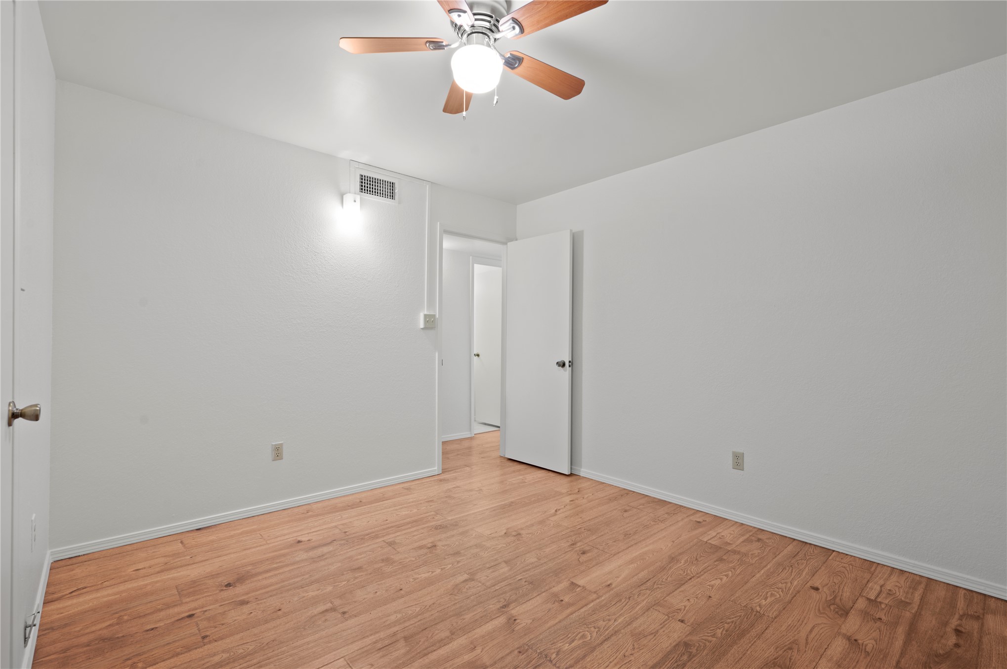 13047 28th Place Property Photo 11