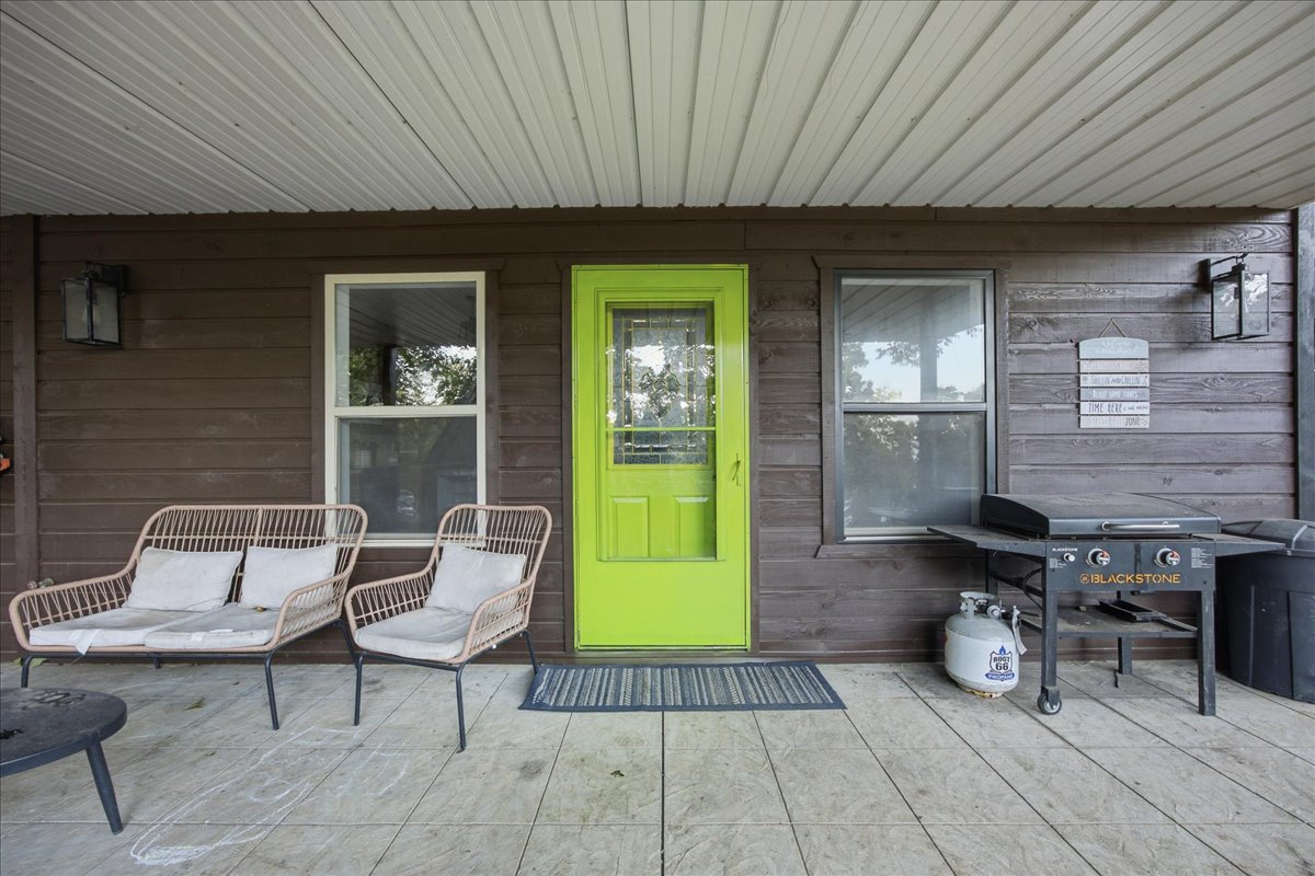 112 N Bk 1860 Road Property Photo 9