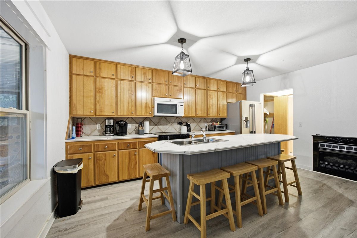 112 N Bk 1860 Road Property Photo 11