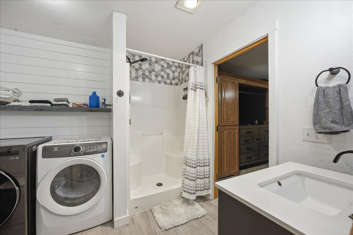 112 N Bk 1860 Road Property Photo 16