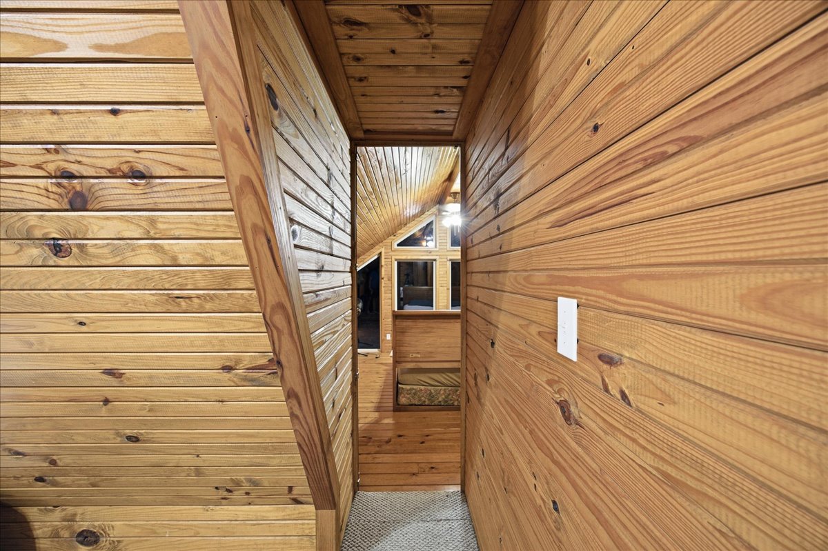 112 N Bk 1860 Road Property Photo 22