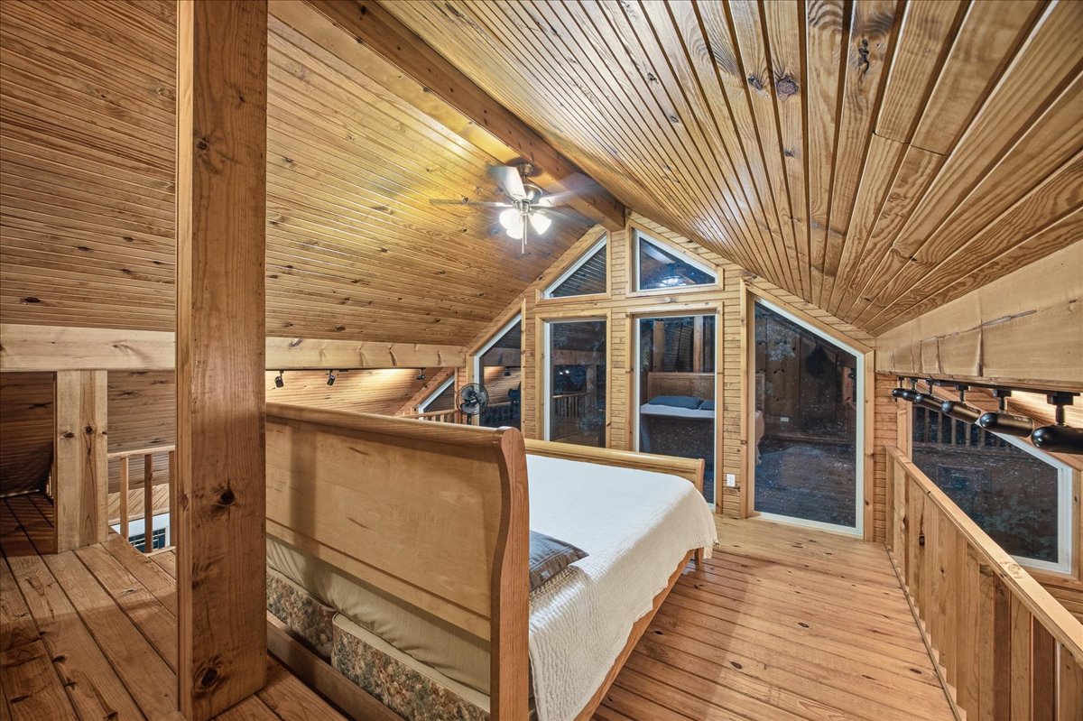 112 N Bk 1860 Road Property Photo 23