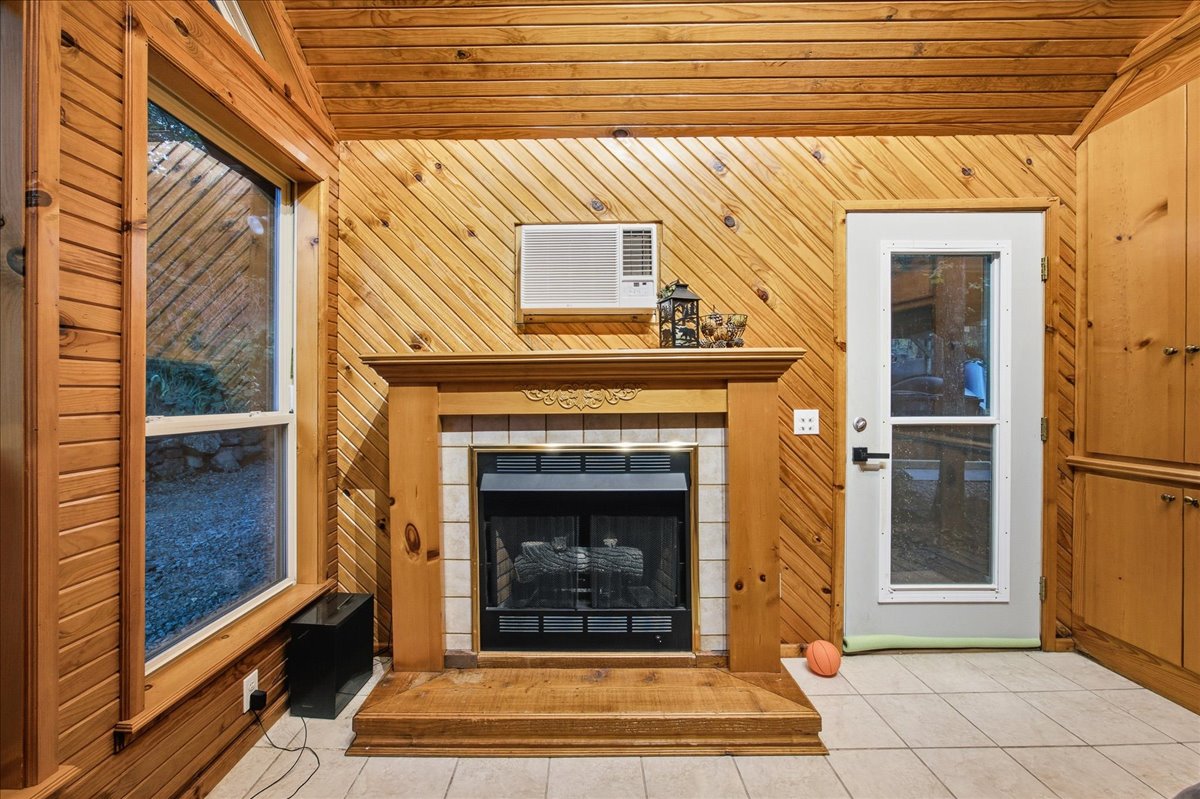 112 N Bk 1860 Road Property Photo 34