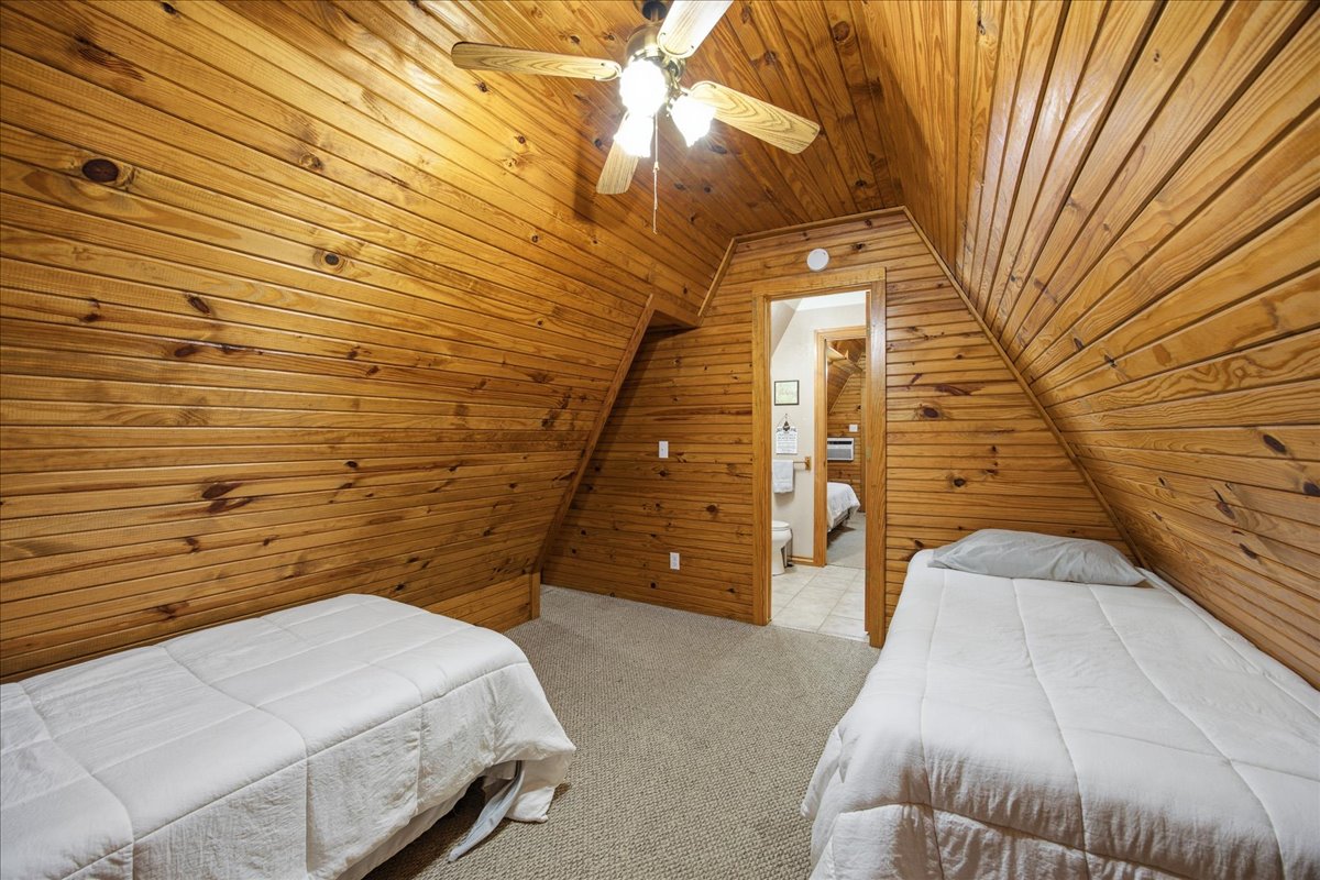 112 N Bk 1860 Road Property Photo 38