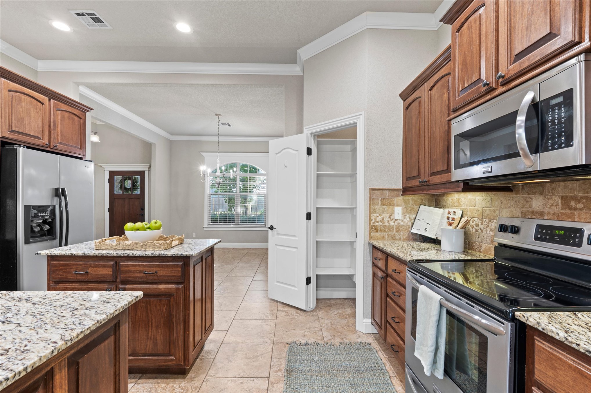 2607 Churchill Property Photo 15