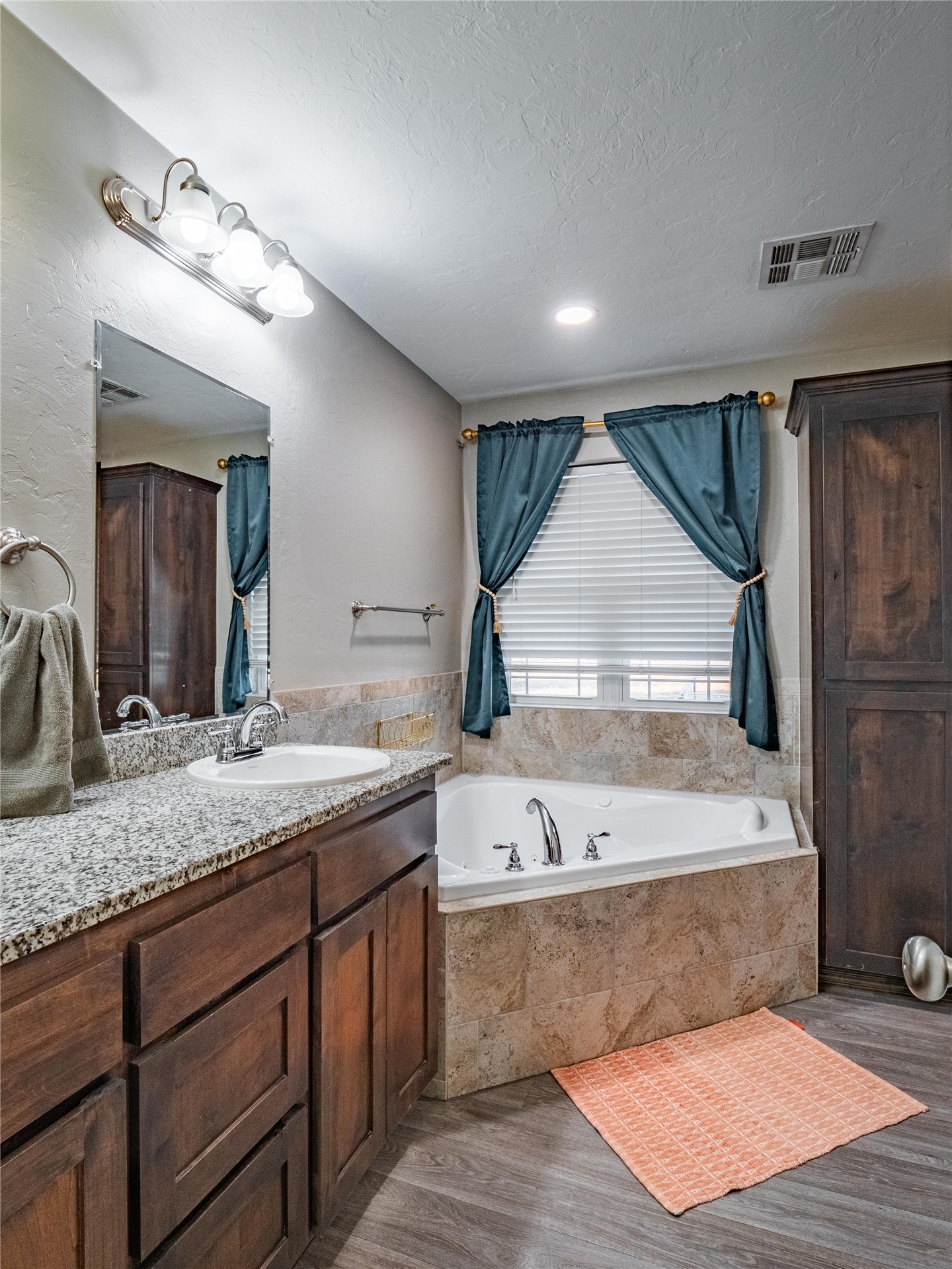 609 1st Street Property Photo 19