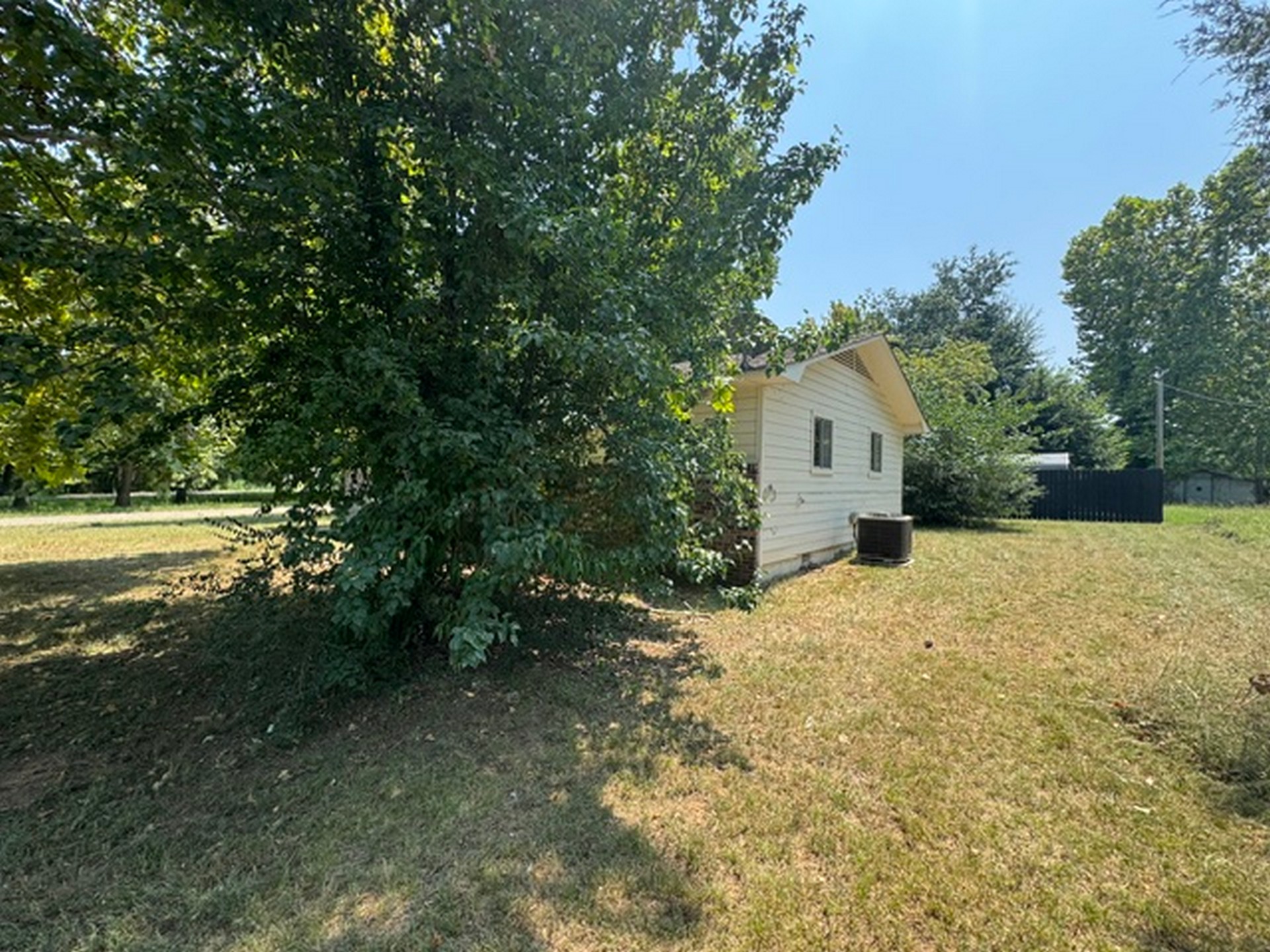600 S Southerland Road Property Photo 4