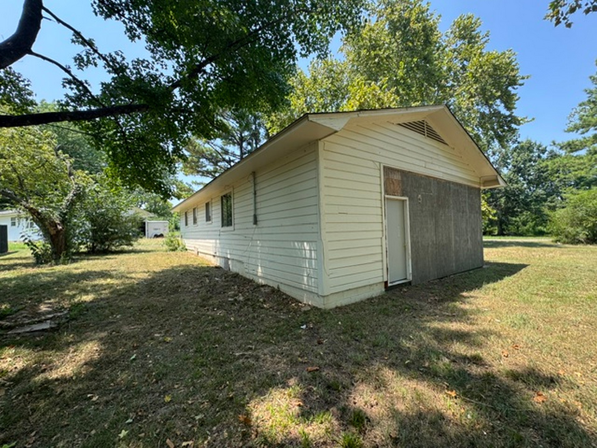 600 S Southerland Road Property Photo 6
