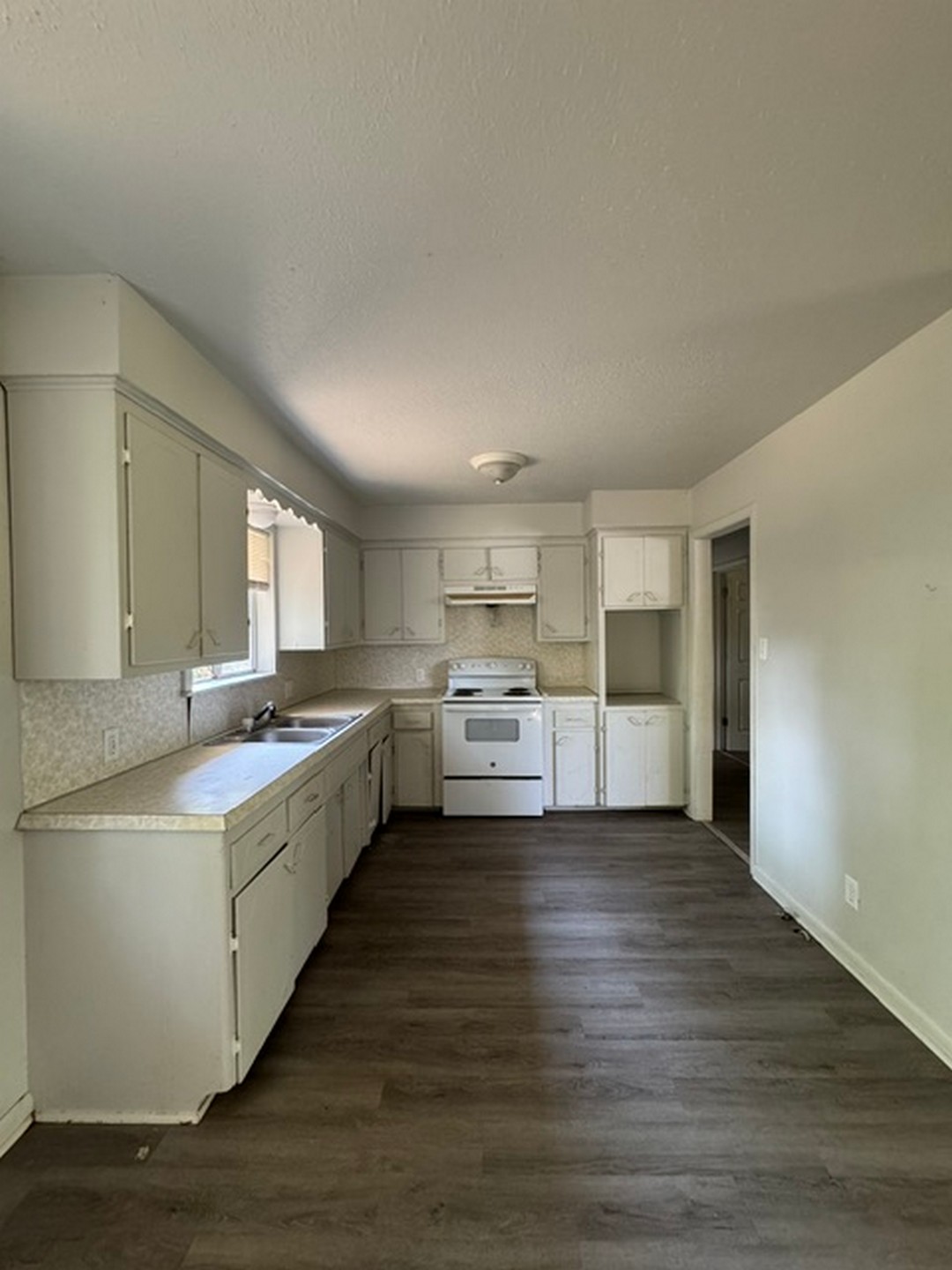 600 S Southerland Road Property Photo 10