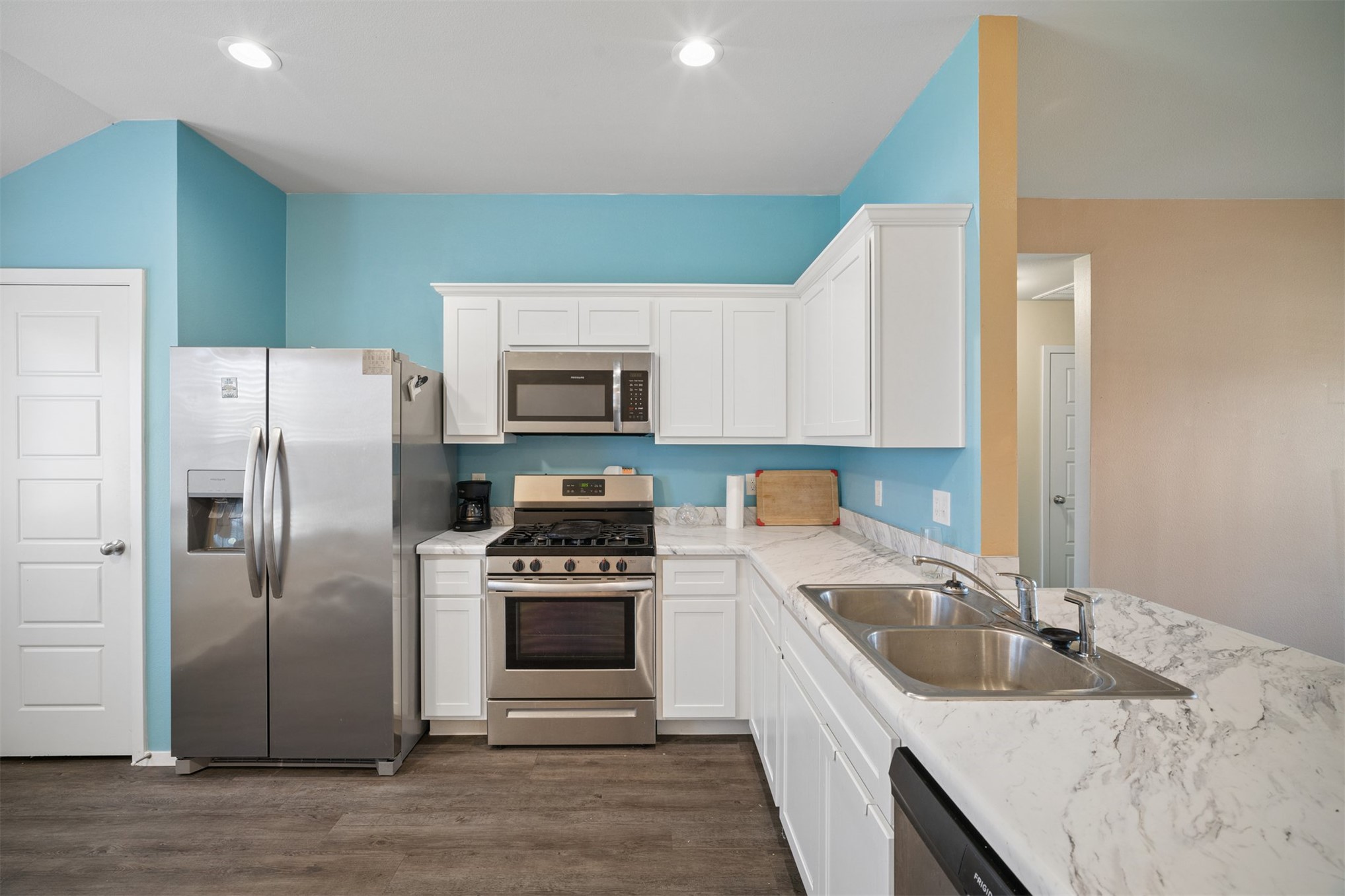 1108 W Abilene Road Property Photo 9