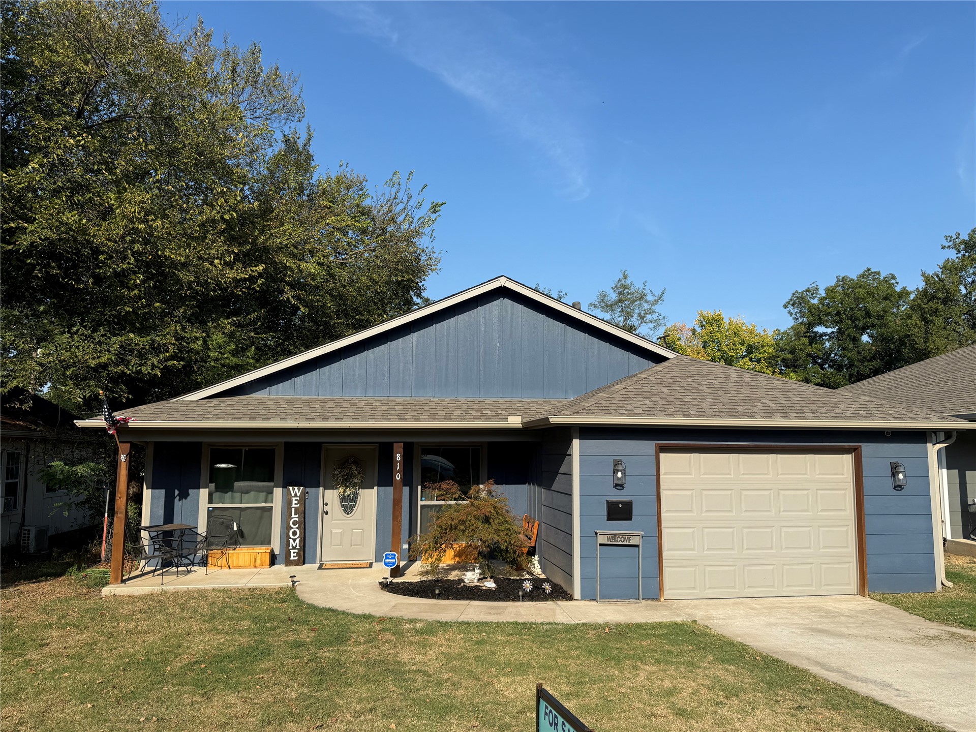 810 S Hickory Street Property Photo 1