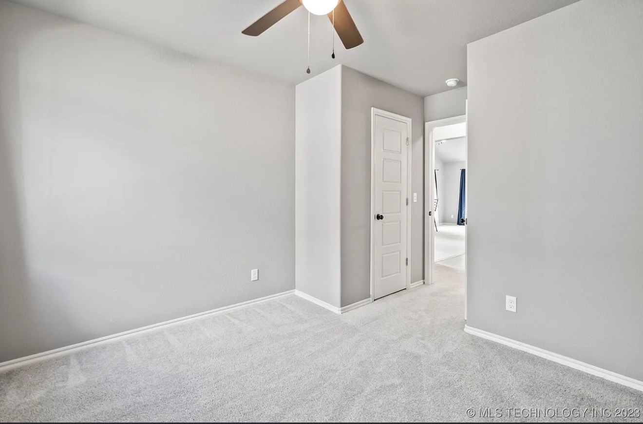810 S Hickory Street Property Photo 26