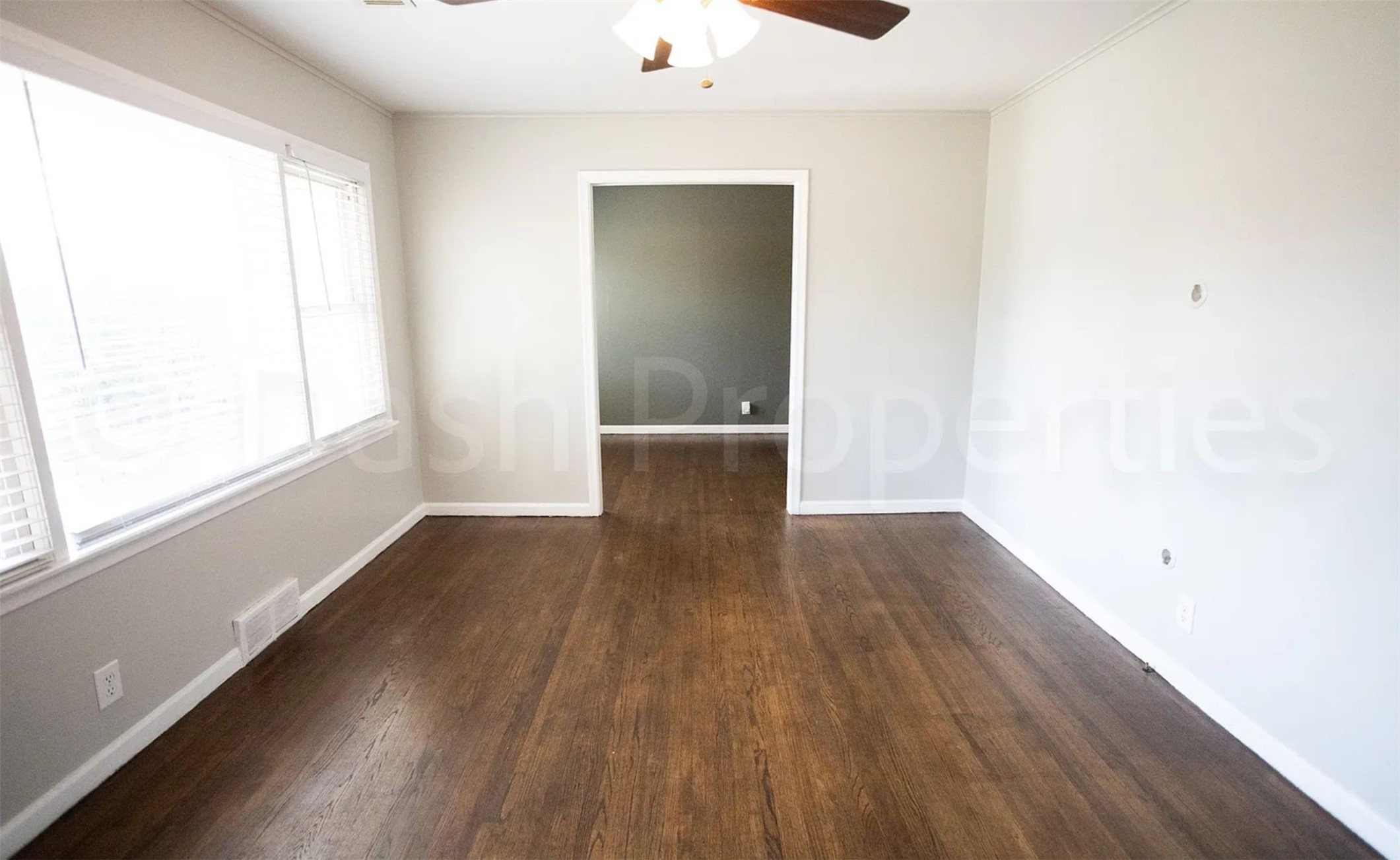 5809 E 21st Street Property Photo 7