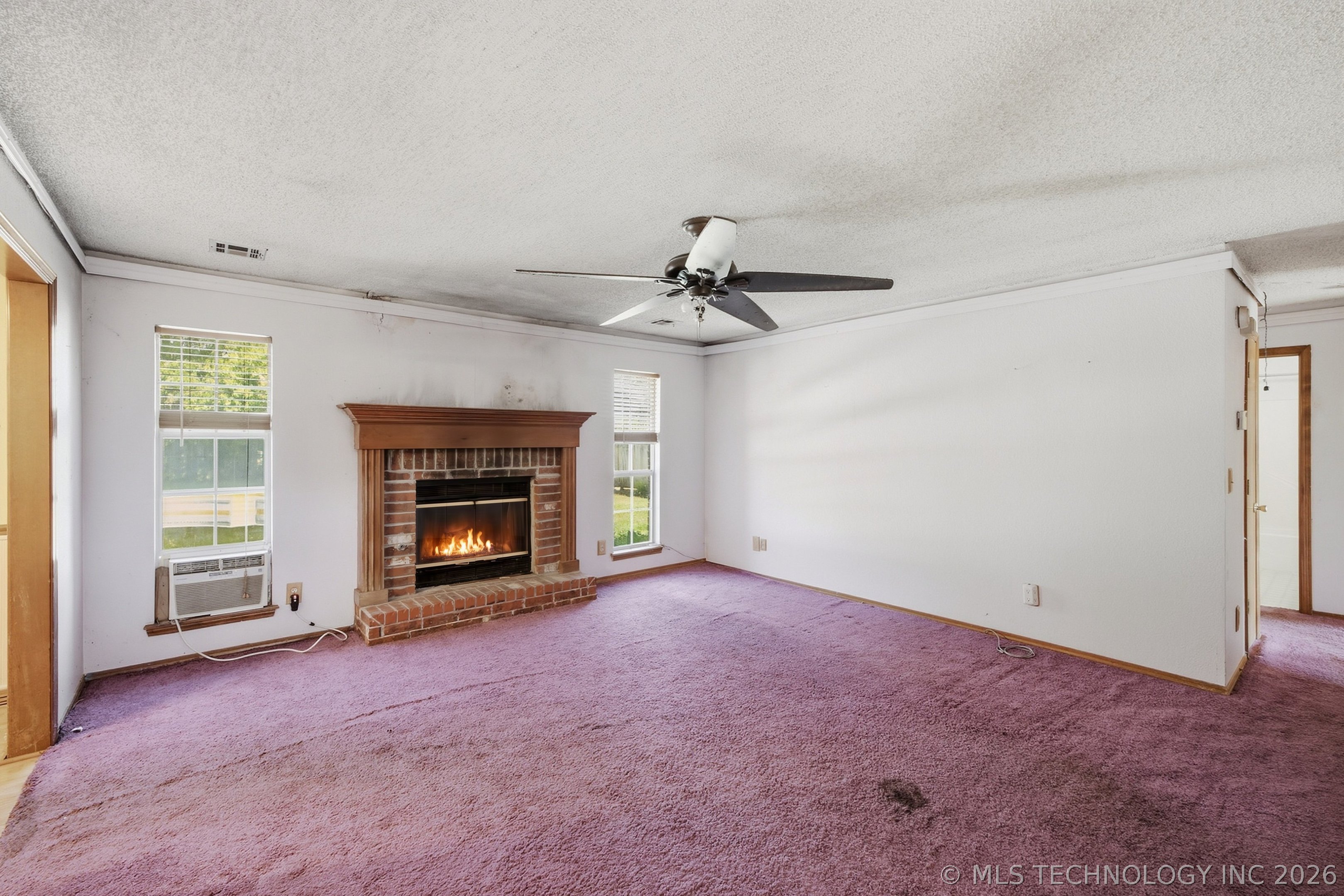 2929 S Main Street Property Photo 6