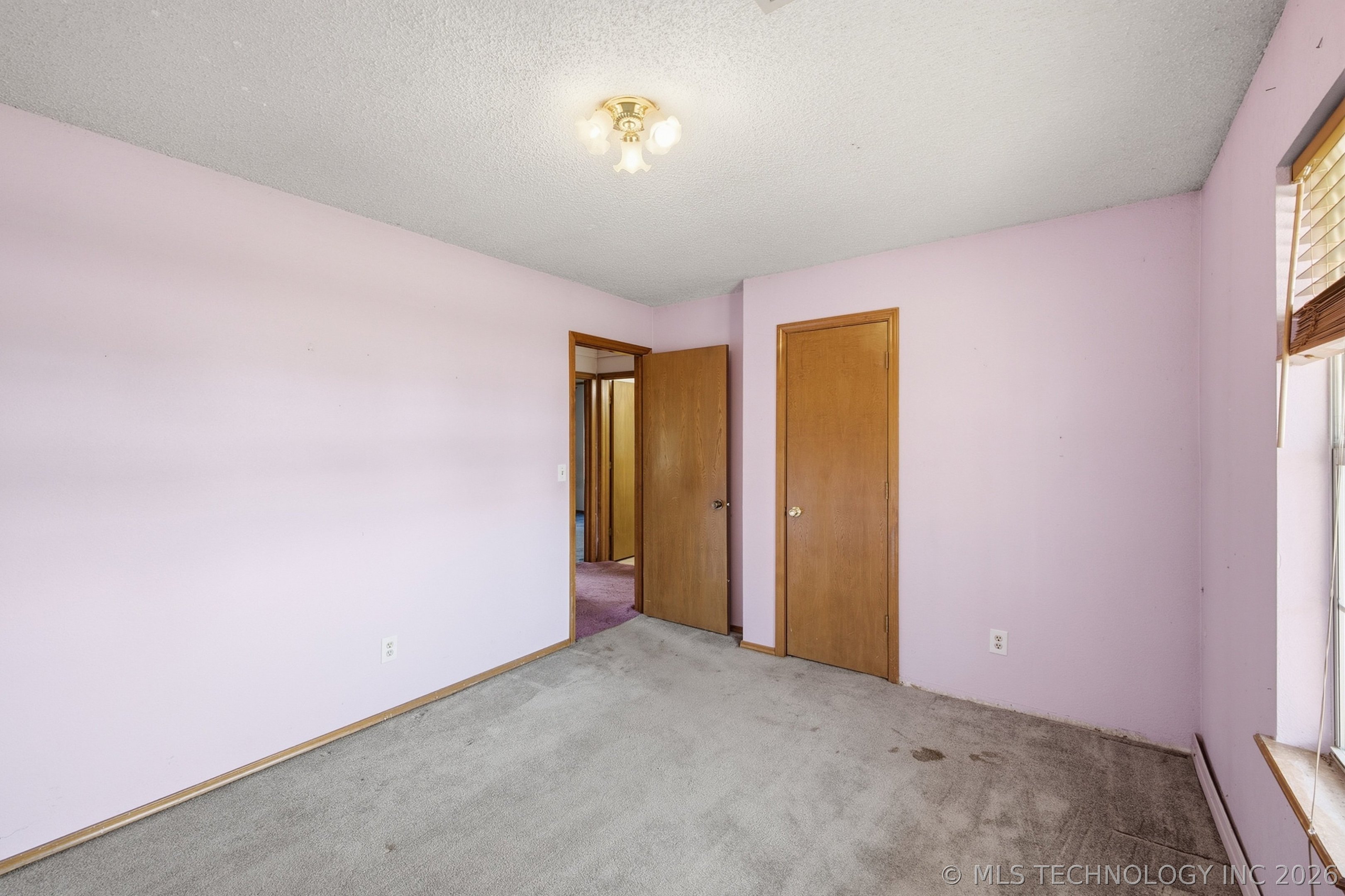2929 S Main Street Property Photo 13