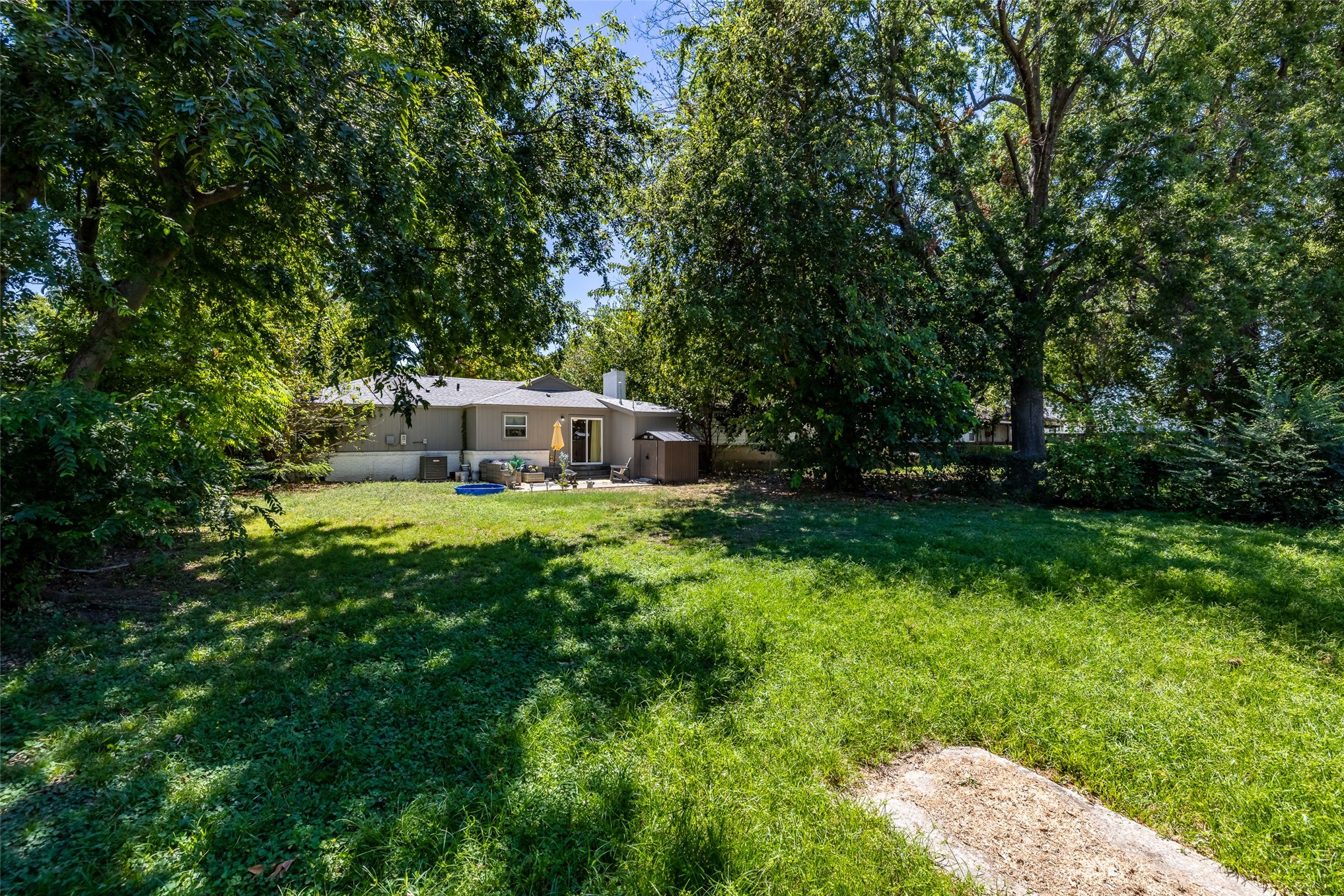 1441 E 52nd Street Property Photo 42