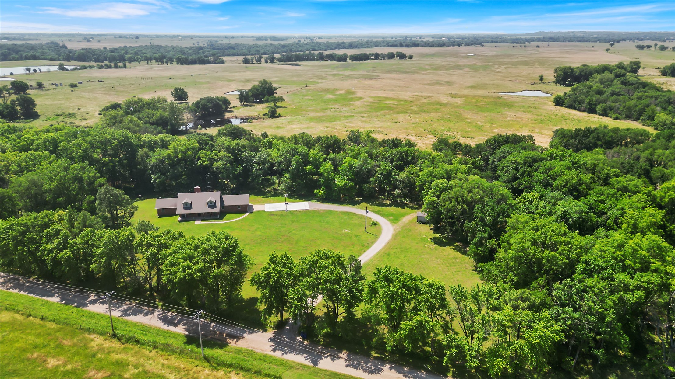 9644 Ew 19 Road Property Photo 1