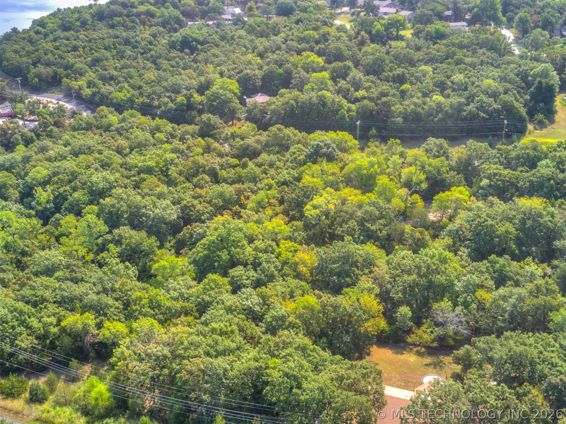 2659 W Lakeshore Drive Property Photo 2