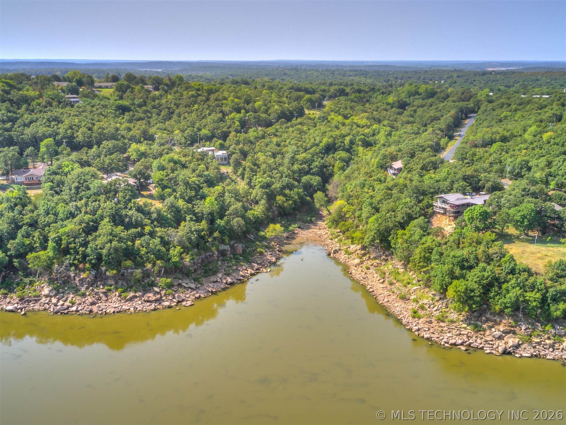 2659 W Lakeshore Drive Property Photo 7