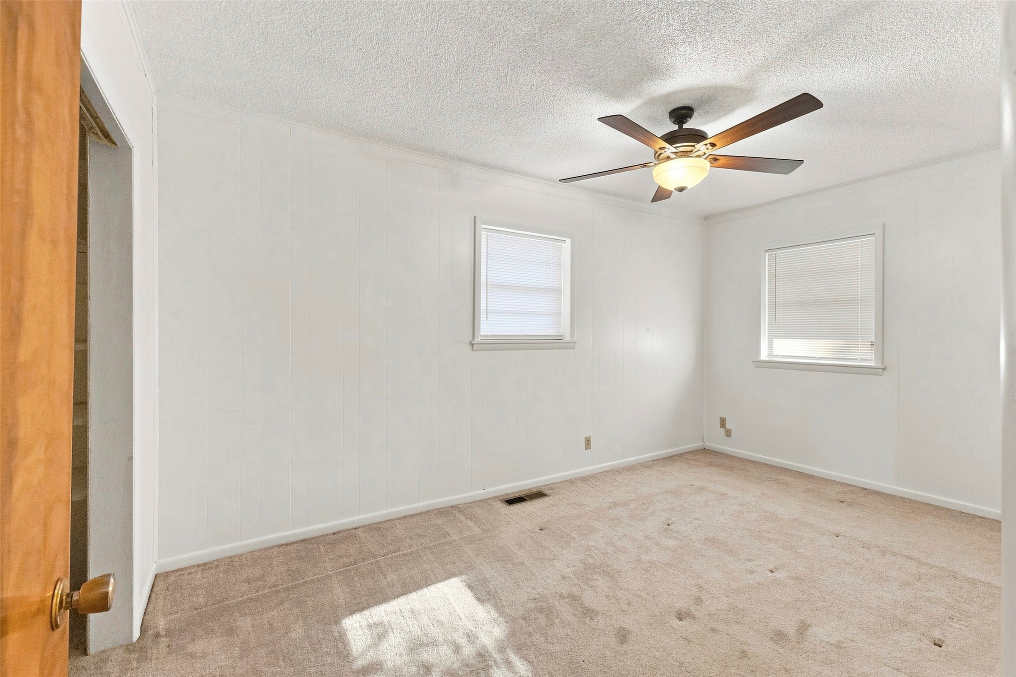 205 Broadway Street Property Photo 10