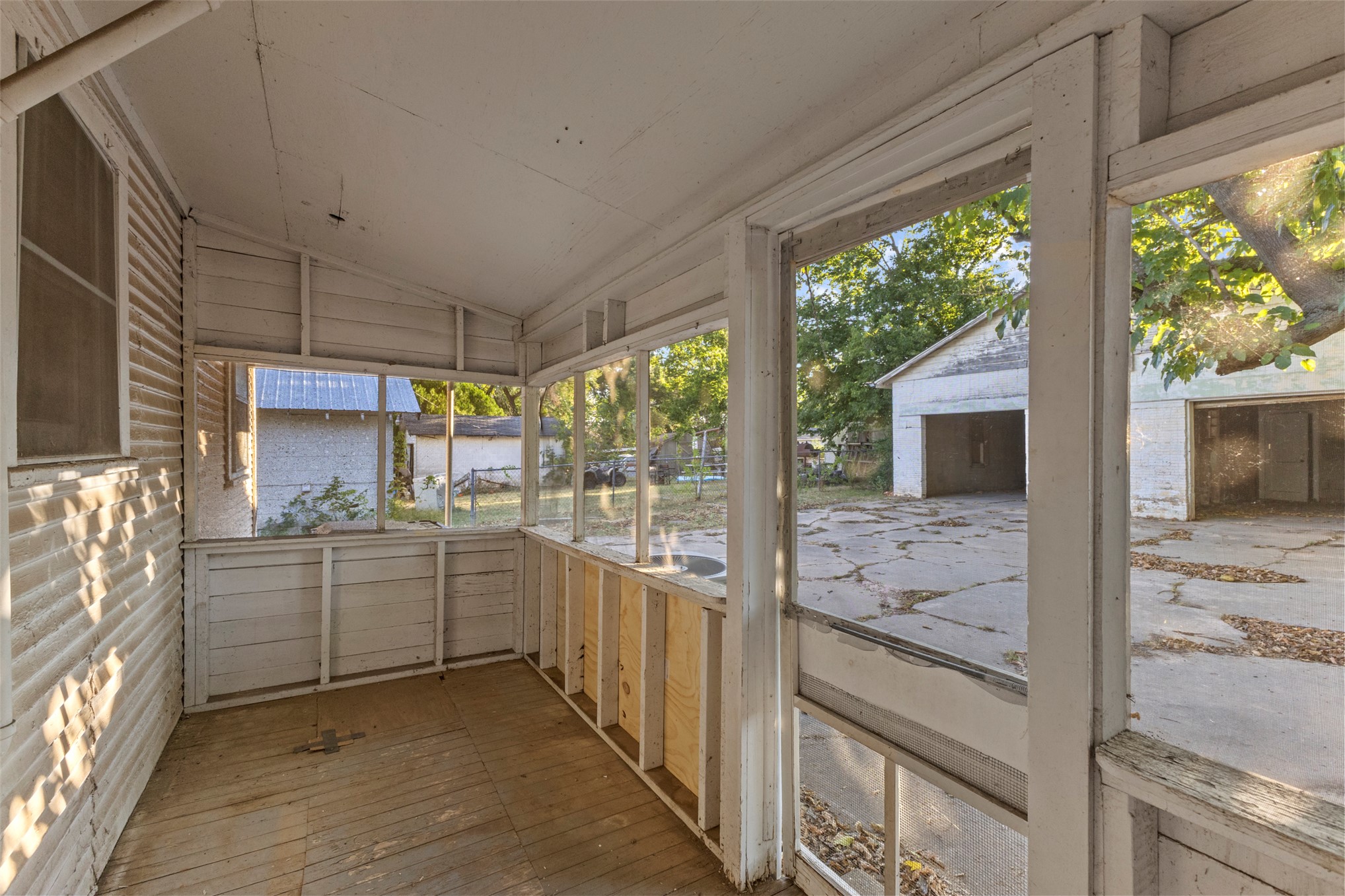 205 Broadway Street Property Photo 14