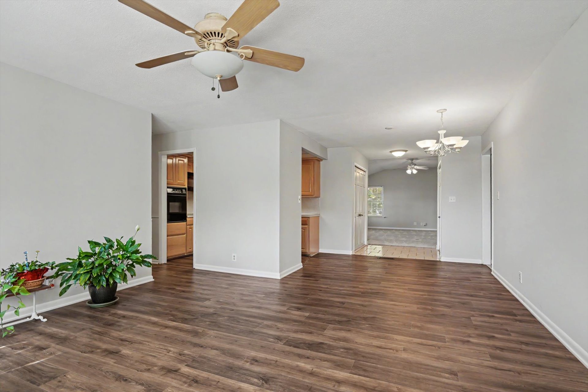 608 N Woodland Drive Property Photo 5